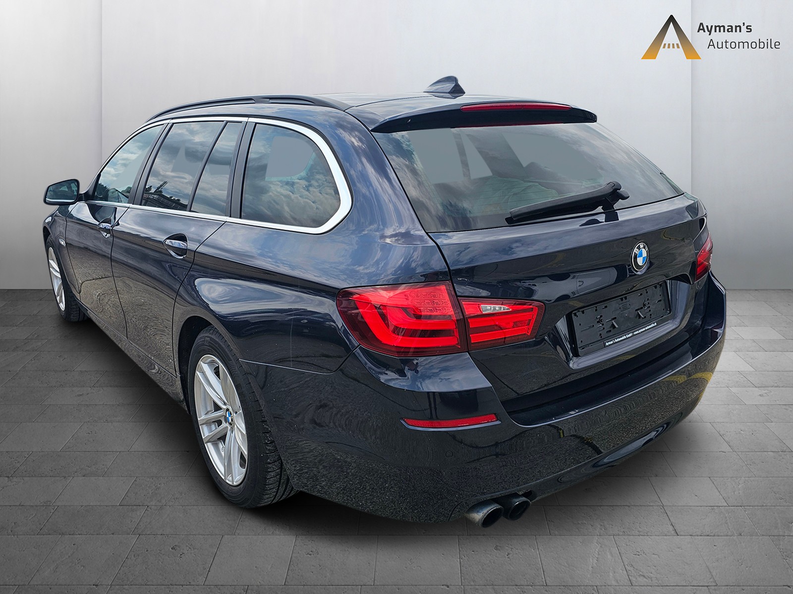 BMW 528i xDrive Touring Steptronic-image-4