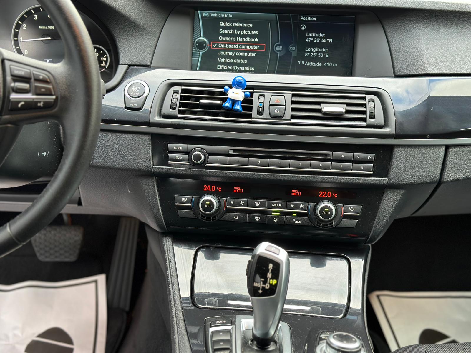 BMW 528i xDrive Touring Steptronic-image-8
