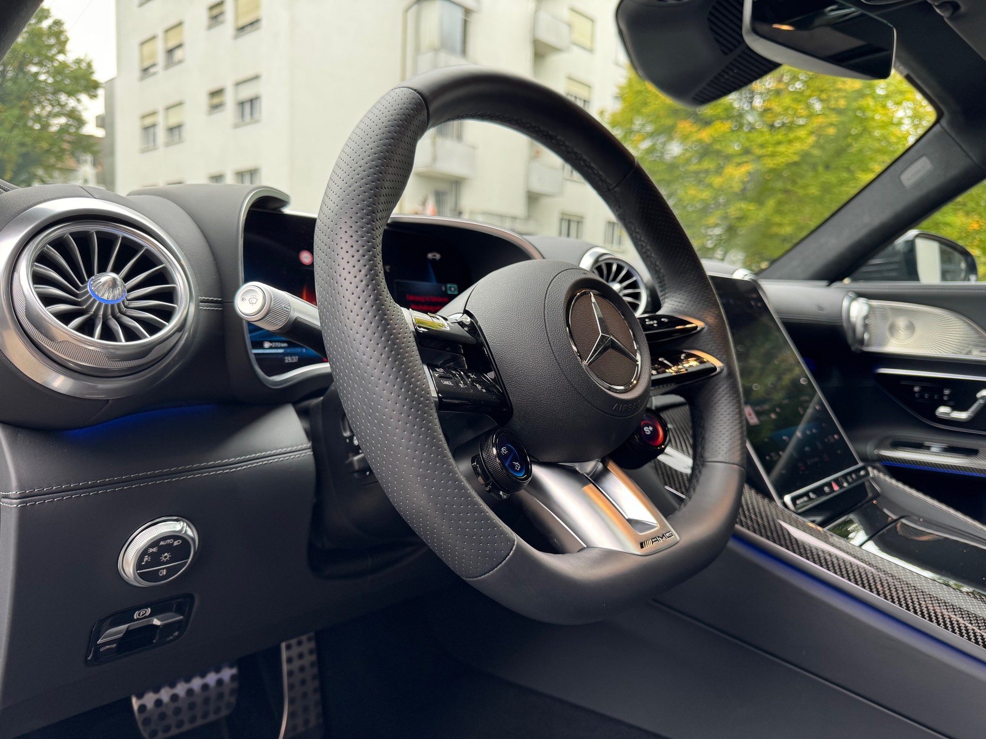 MERCEDES-BENZ AMG GT 63 4Matic+ Executive Edition-image-11