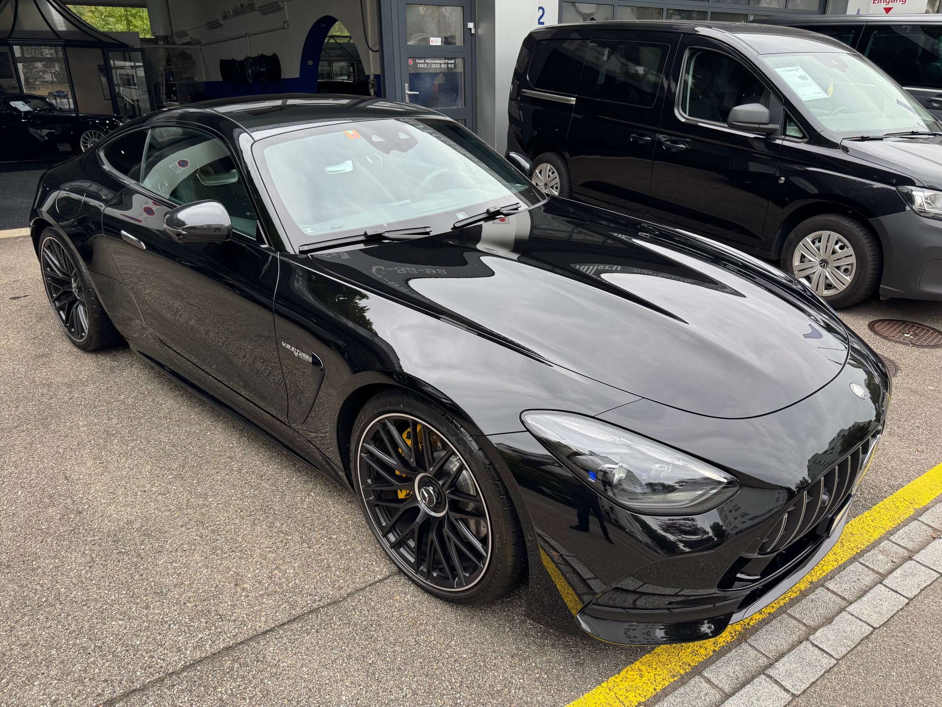 MERCEDES-BENZ AMG GT 63 4Matic+ Executive Edition-showroom-element-1