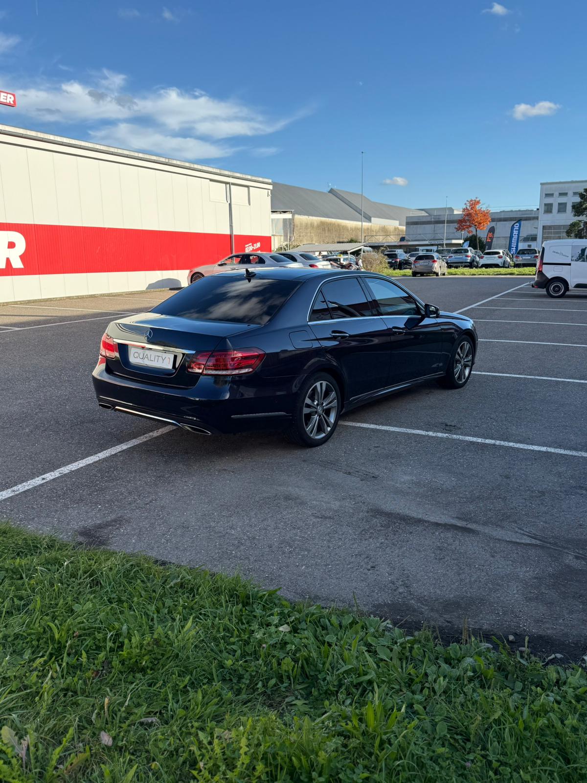 MERCEDES-BENZ E 400 Avantgarde 4Matic 7G-Tronic-image-5