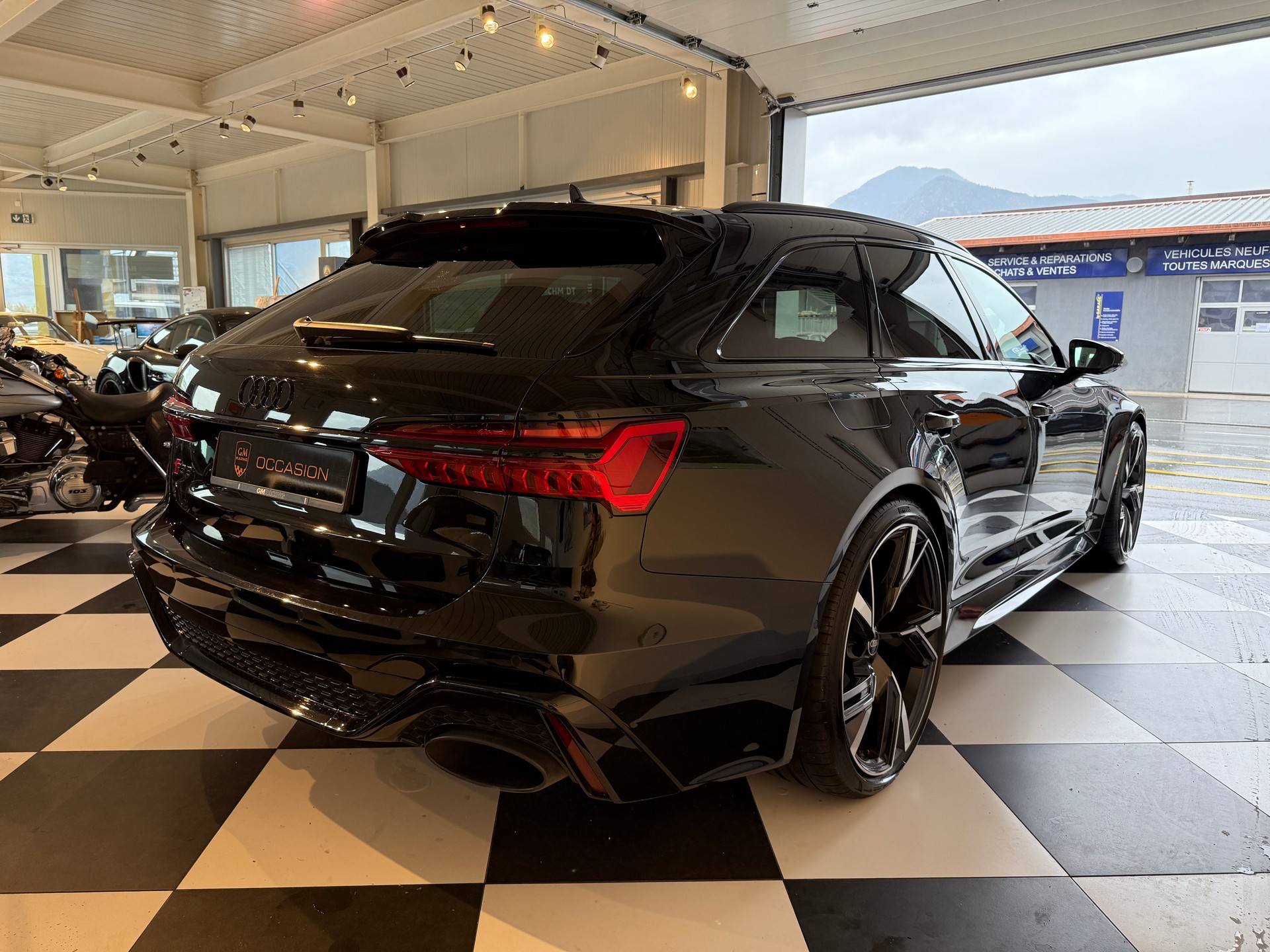 AUDI RS6 Avant 4.0 TFSI V8 quattro-image-6