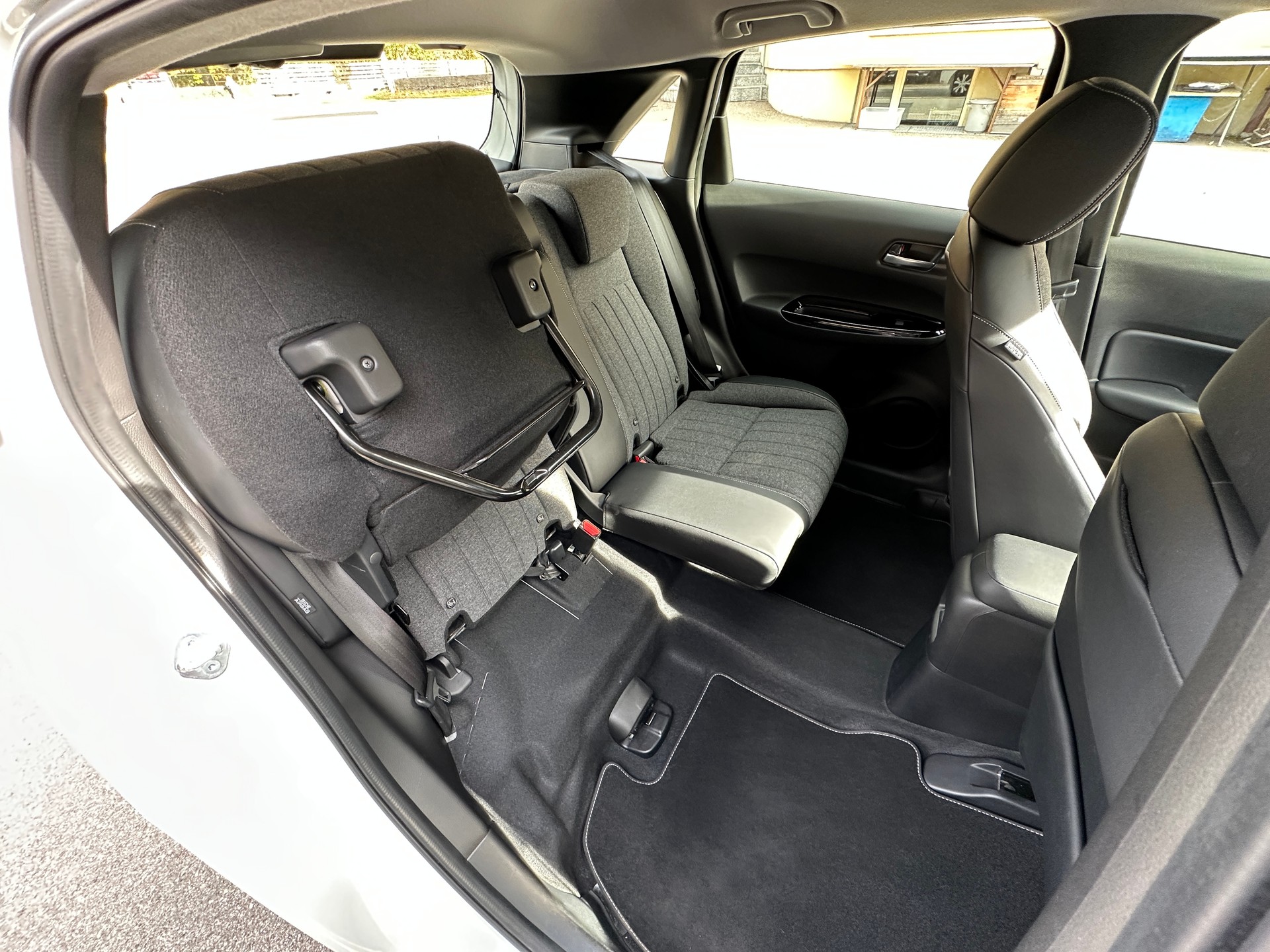 HONDA Jazz 1.5i-MMD Elegance E-CVT-image-13