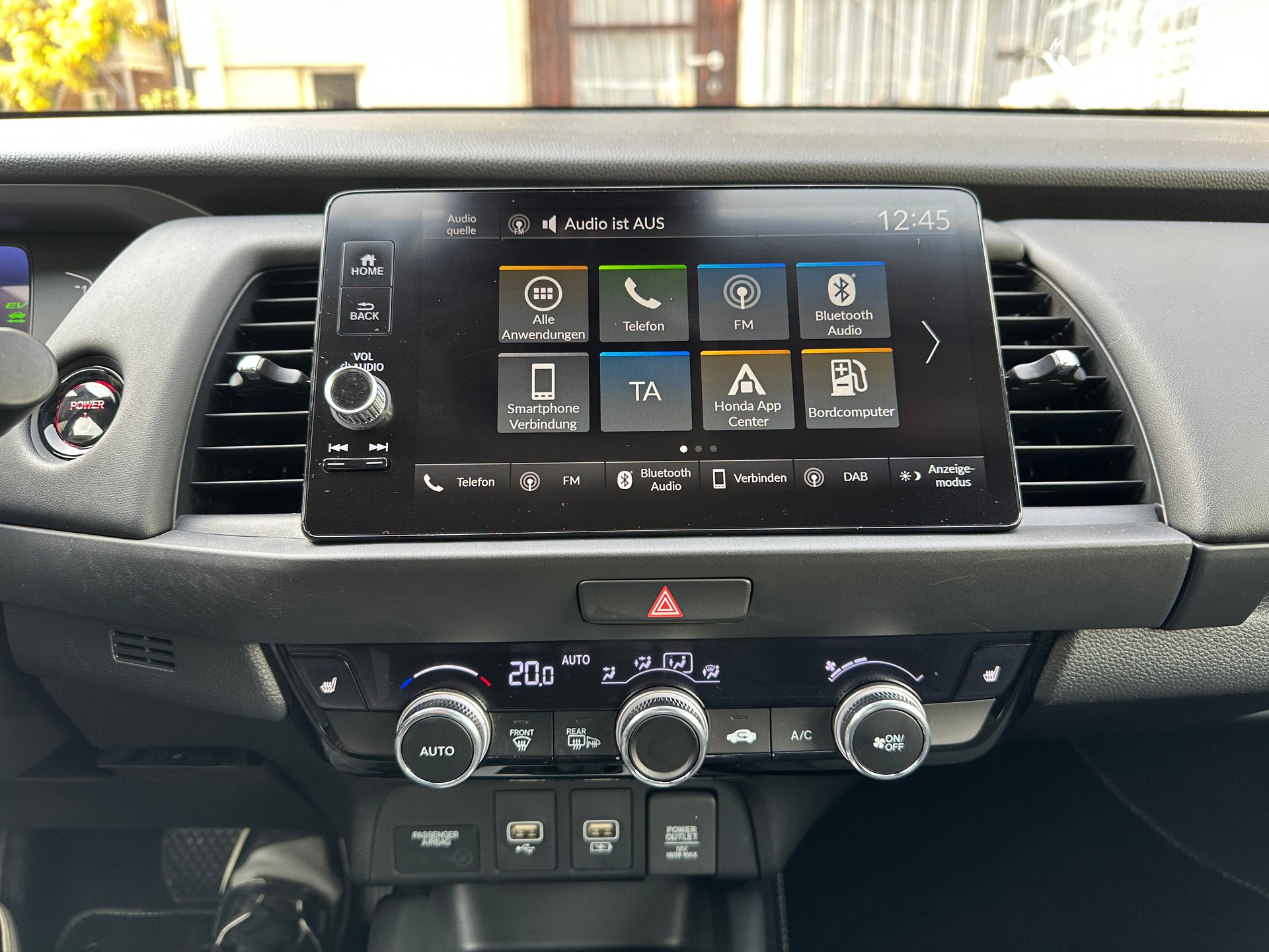 HONDA Jazz 1.5i-MMD Elegance E-CVT-image-8
