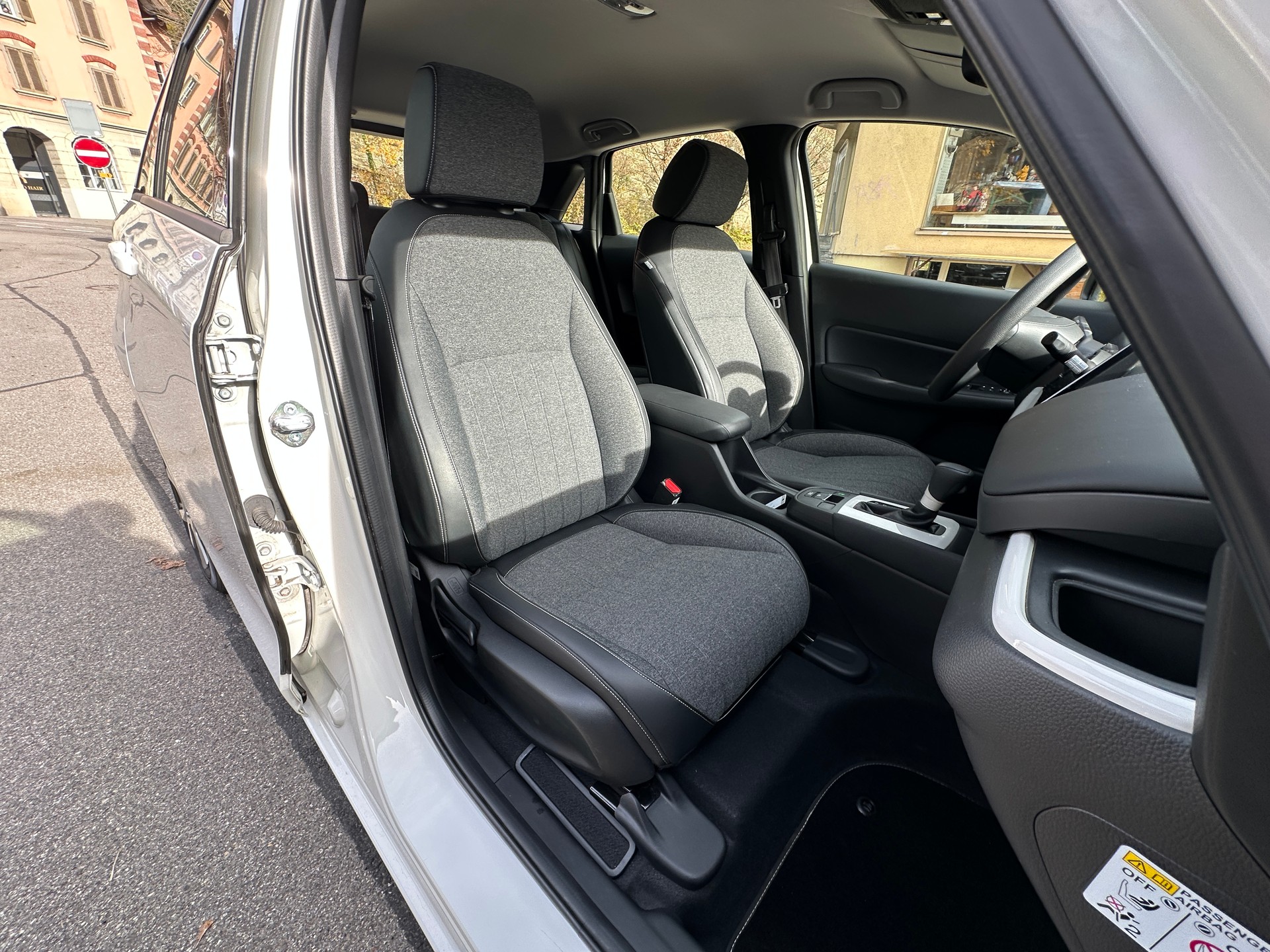 HONDA Jazz 1.5i-MMD Elegance E-CVT-image-11