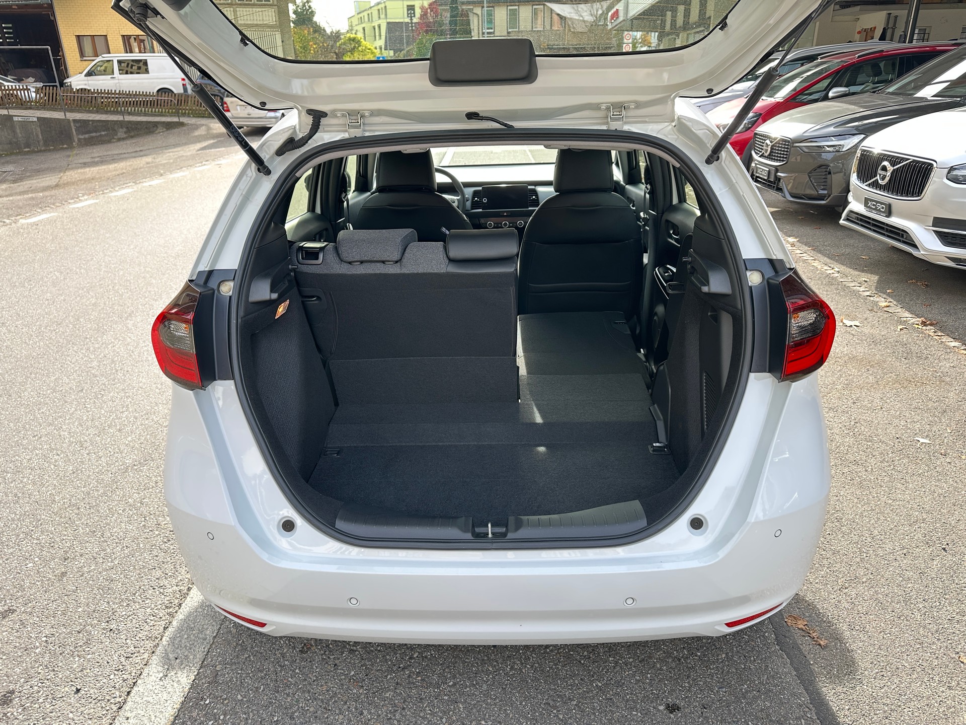 HONDA Jazz 1.5i-MMD Elegance E-CVT-image-15