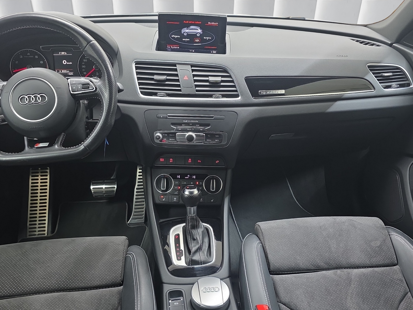 AUDI Q3 2.0 TFSI Sport quattro S-Tr.-image-9