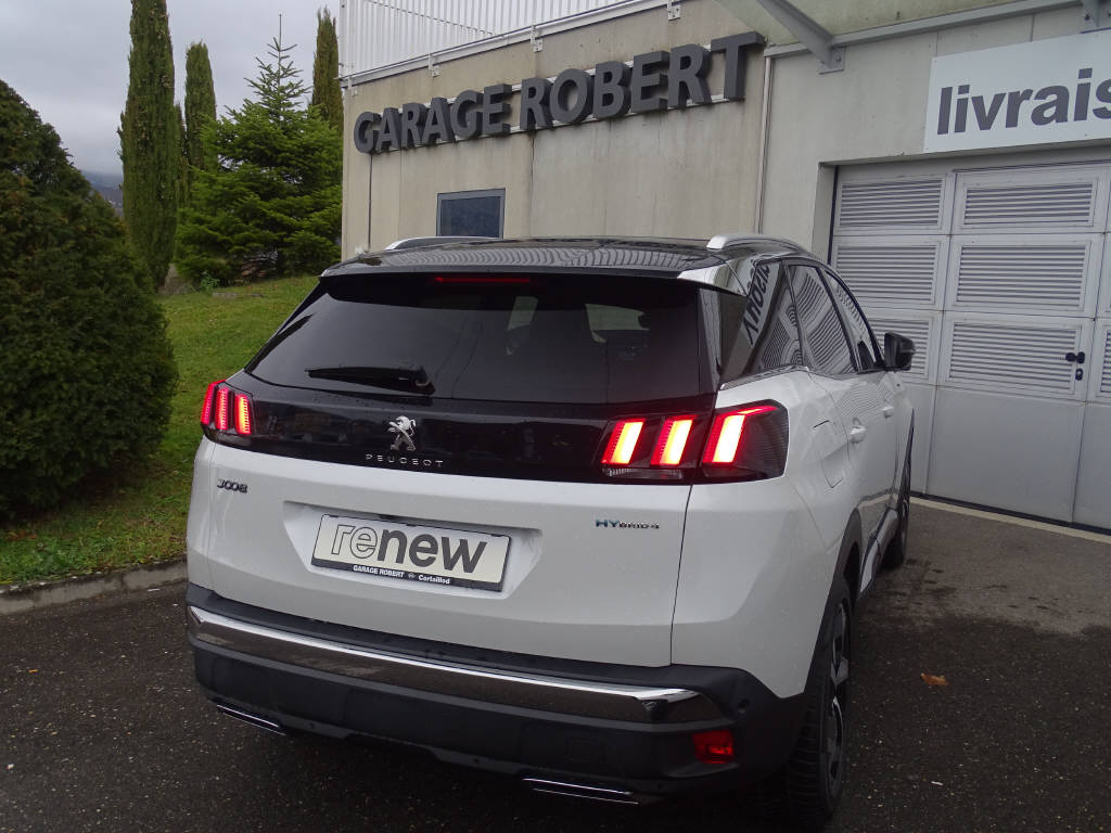 PEUGEOT 3008 1.6 Plug-in Hybrid4 GT-showroom-element-2