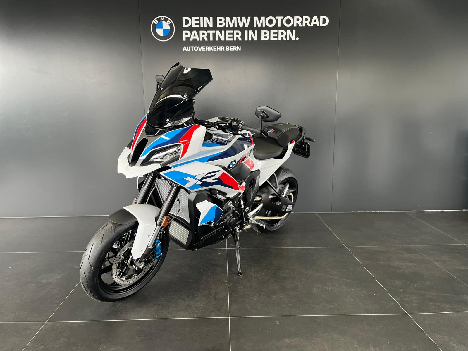 BMW M 1000 XR-image-2