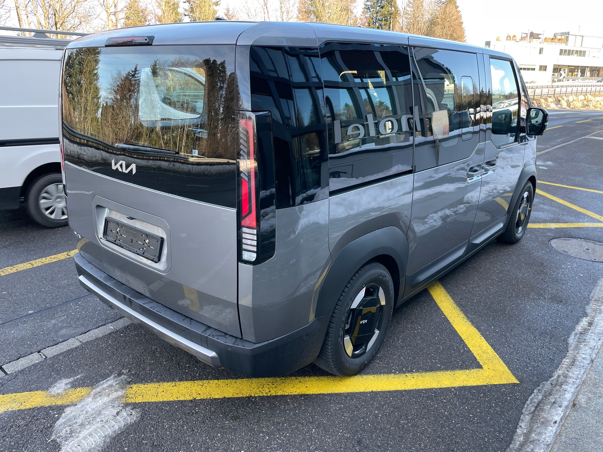 KIA PV5 71.2 kWh Elite mit Wärmepumpe, VOLLAUSSTATTUNG-image-5