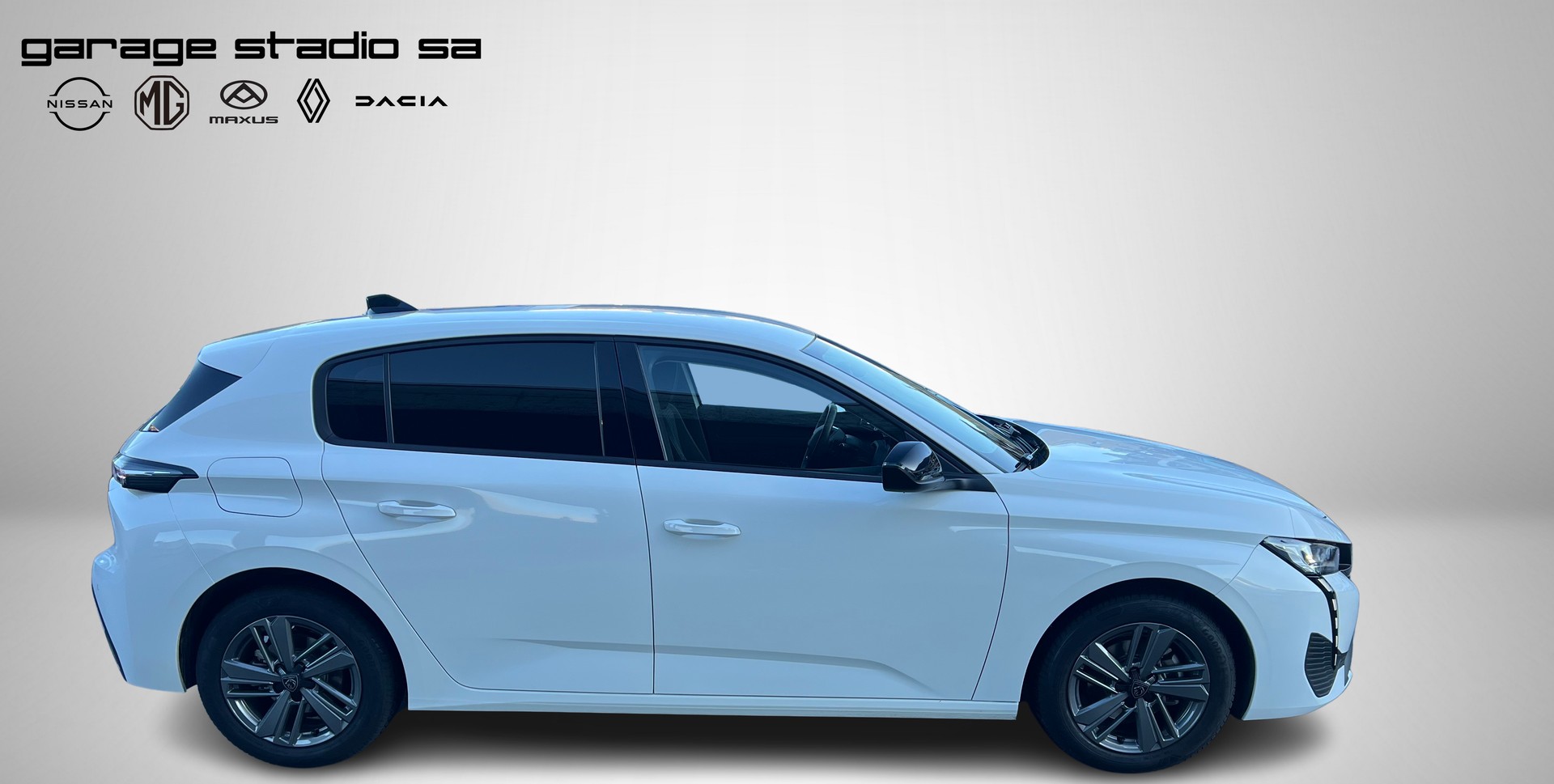 PEUGEOT 308 1.2 Pure Tech Active Pack EAT8-image-3
