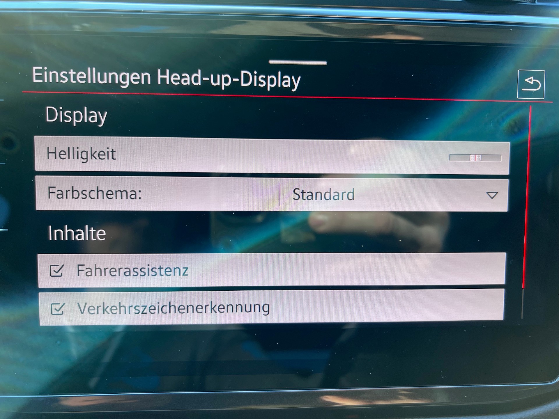 VW Tiguan 2.0 TDI SCR R-Line 4Motion DSG-image-19