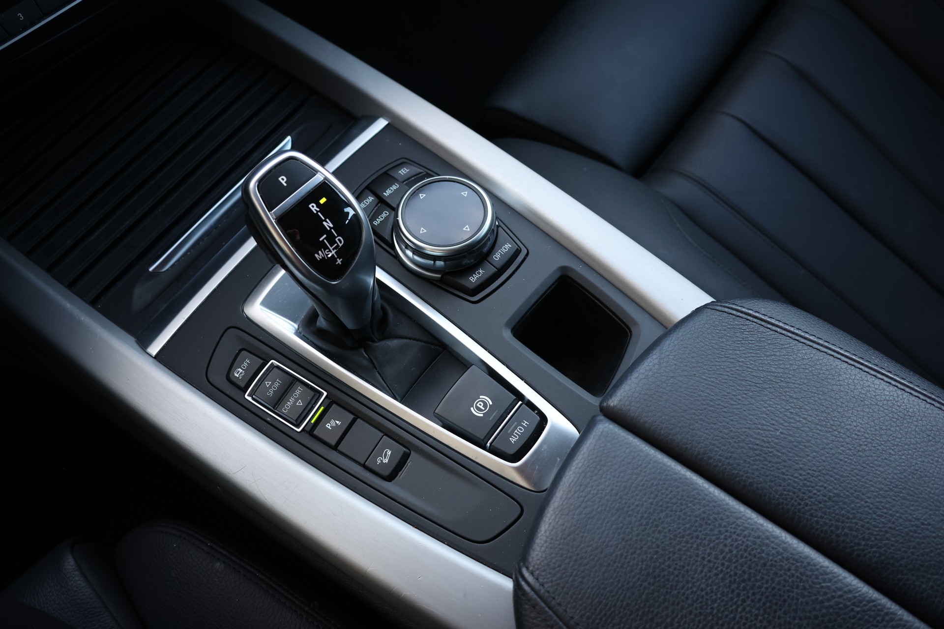 BMW X5 xDrive 30d Steptronic M Sport-image-11