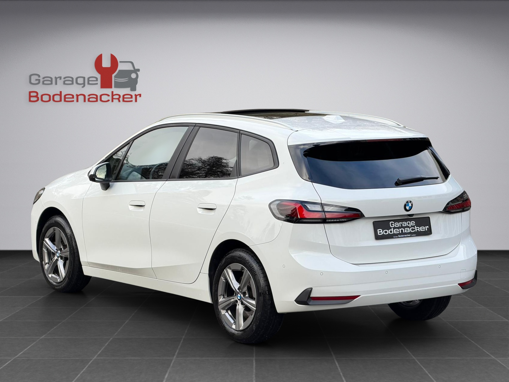 BMW 223d Active Tourer xDrive DKG-showroom-element-2