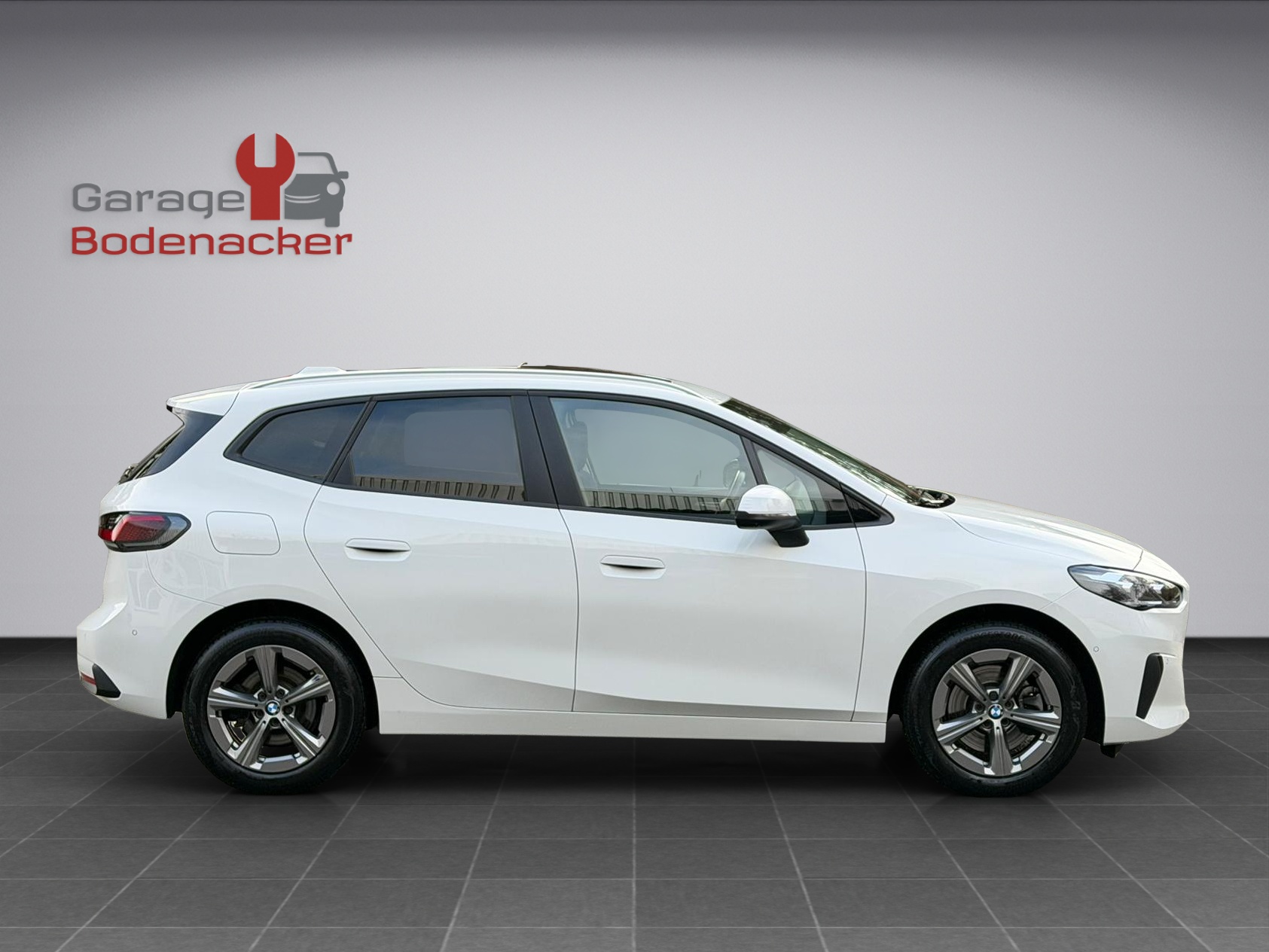 BMW 223d Active Tourer xDrive DKG-image-4