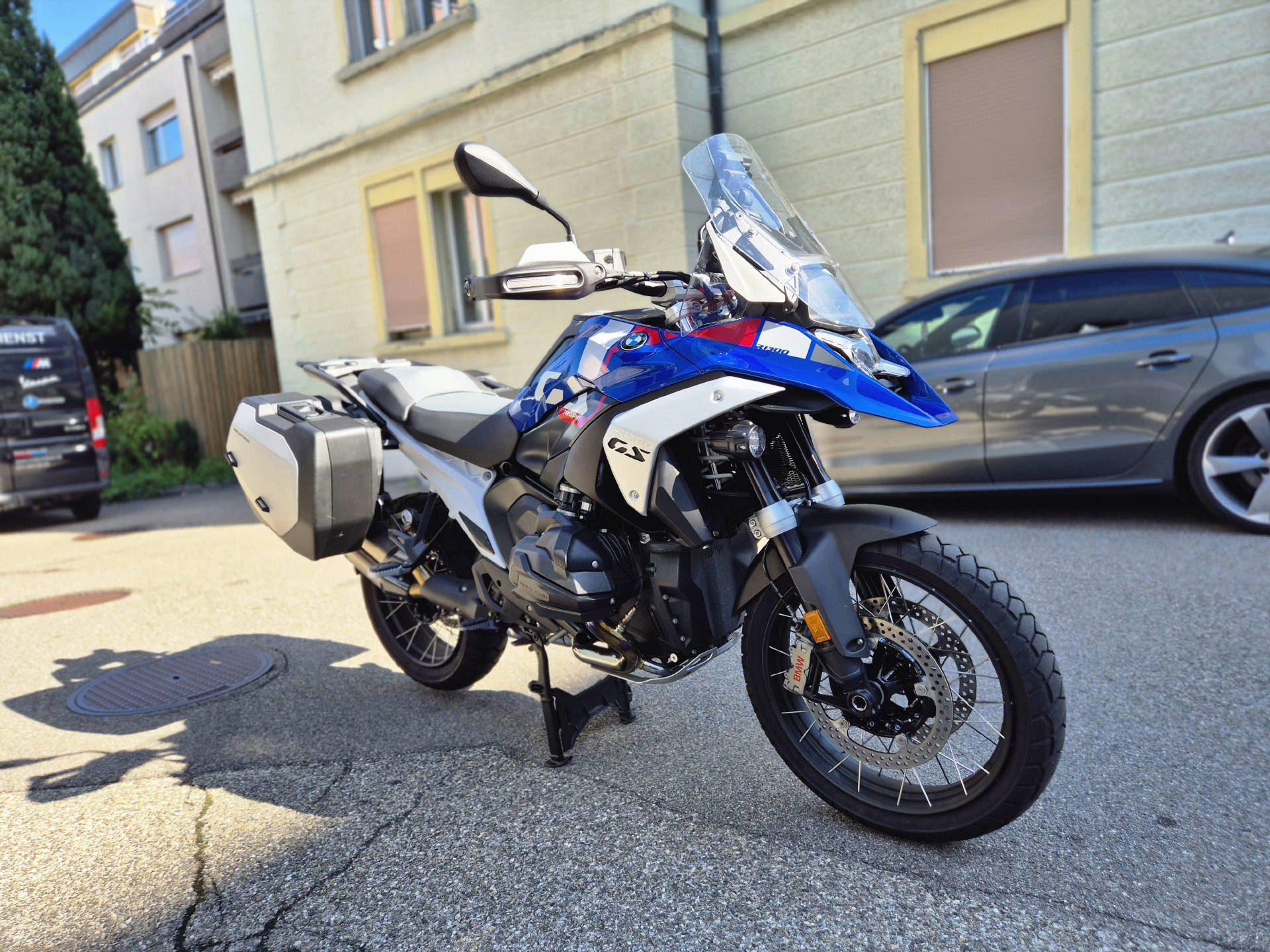 BMW R 1300 GS-image-2