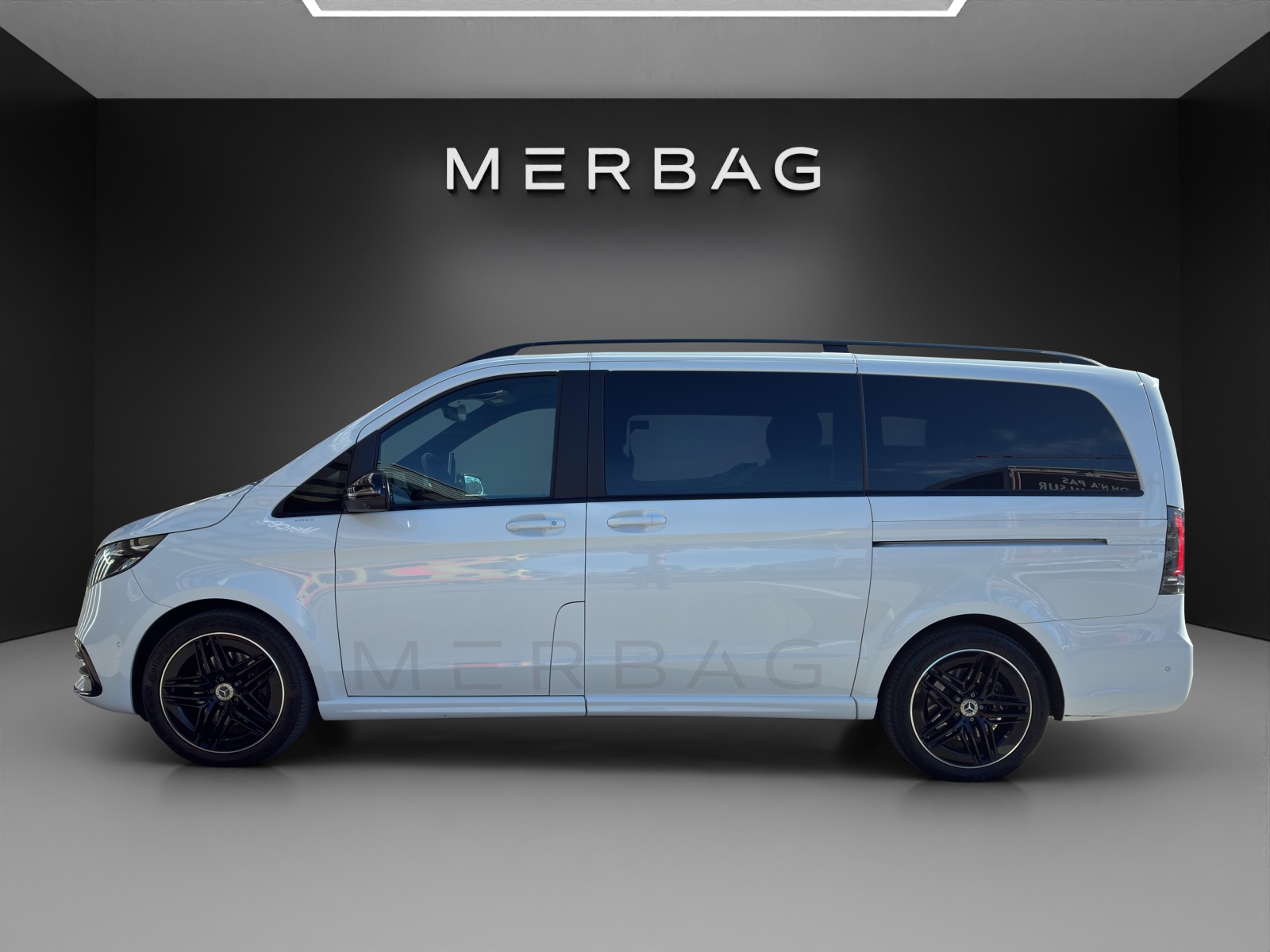 MERCEDES-BENZ V 300 d lang Exclusive 4Matic 9G-Tronic-image-2