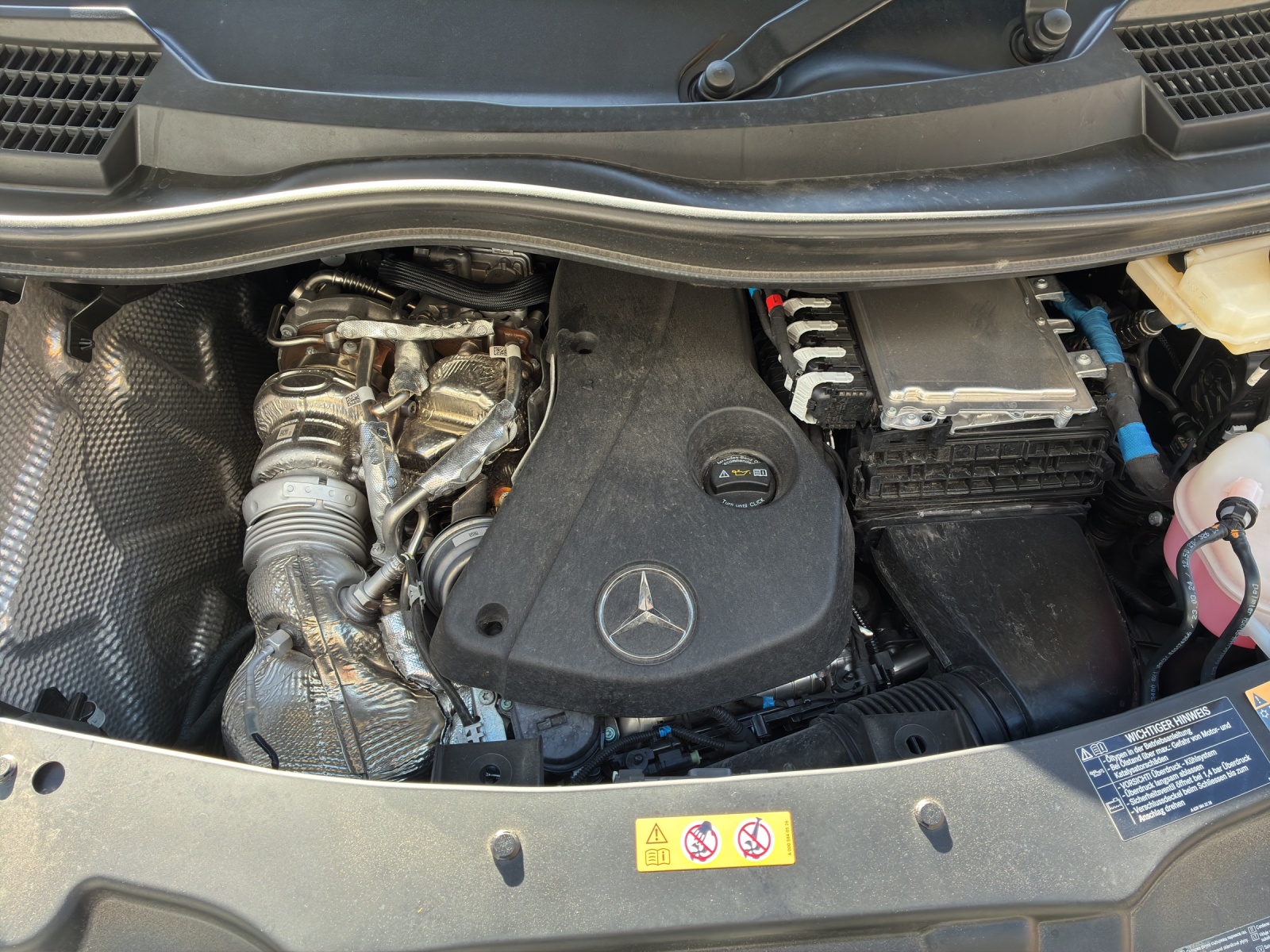 MERCEDES-BENZ V 300 d lang Exclusive 4Matic 9G-Tronic-image-11