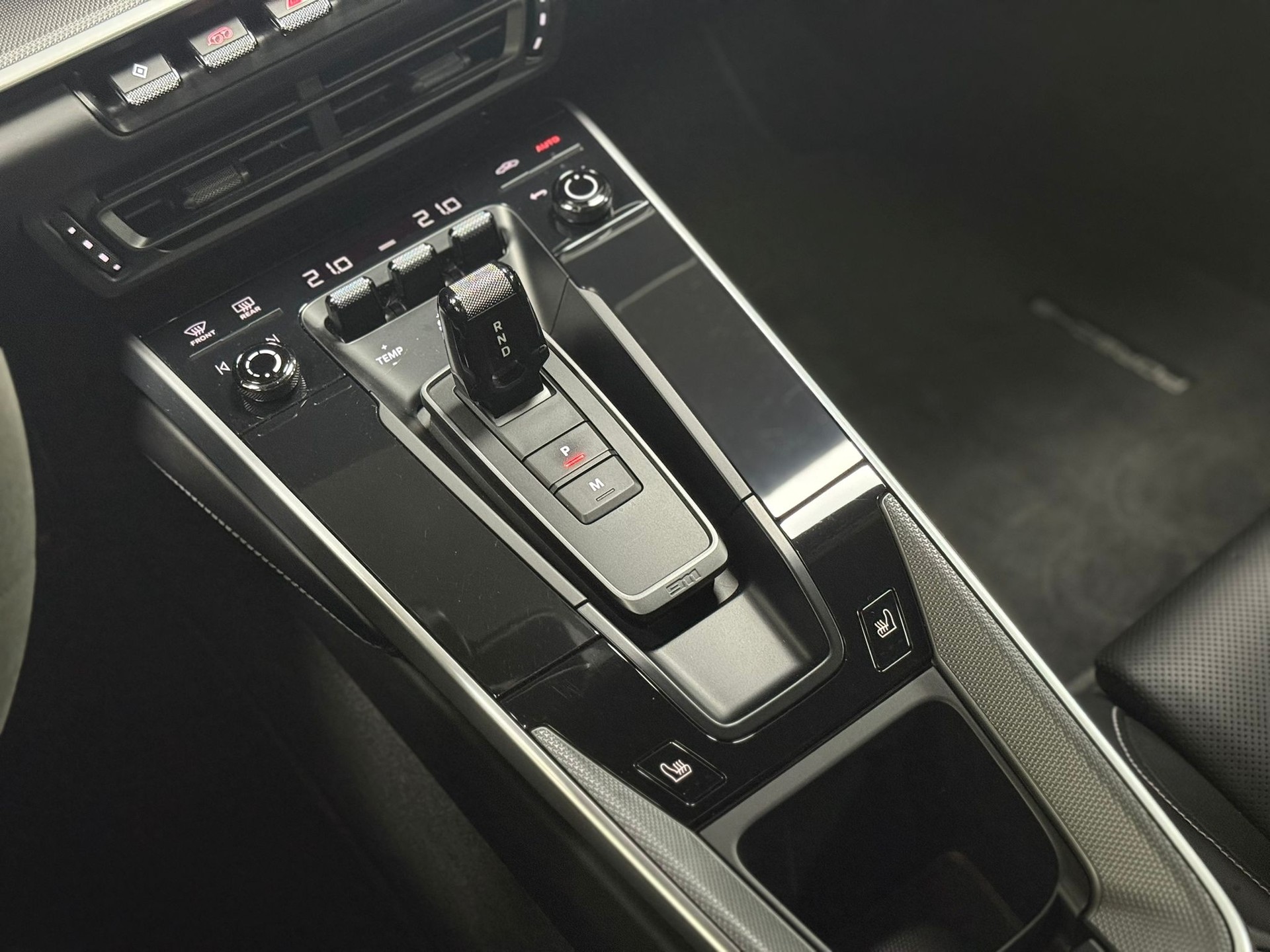 PORSCHE 911 Turbo PDK-image-24