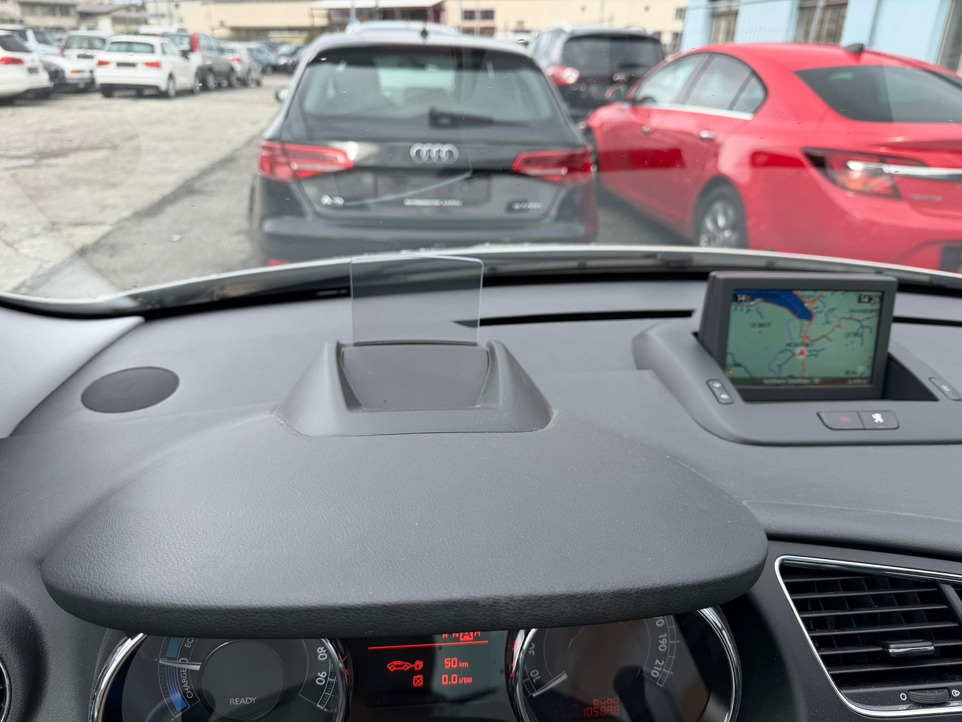 PEUGEOT 3008 HYbrid4 2.0 HDI EGS6-image-11