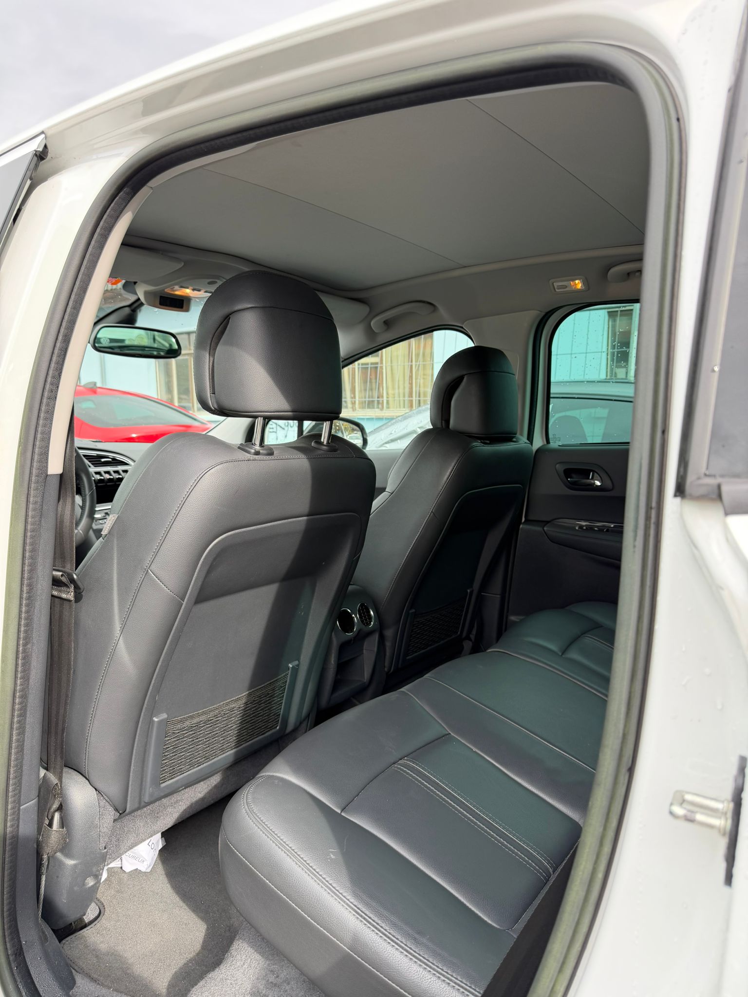 PEUGEOT 3008 HYbrid4 2.0 HDI EGS6-image-13