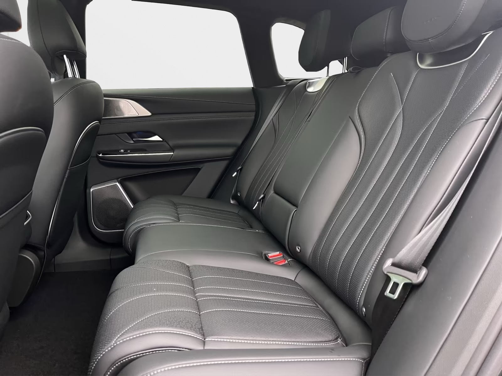 XPENG G9 93kWh Performance AWD Black Edition Premium Paket/ My 2026-image-9