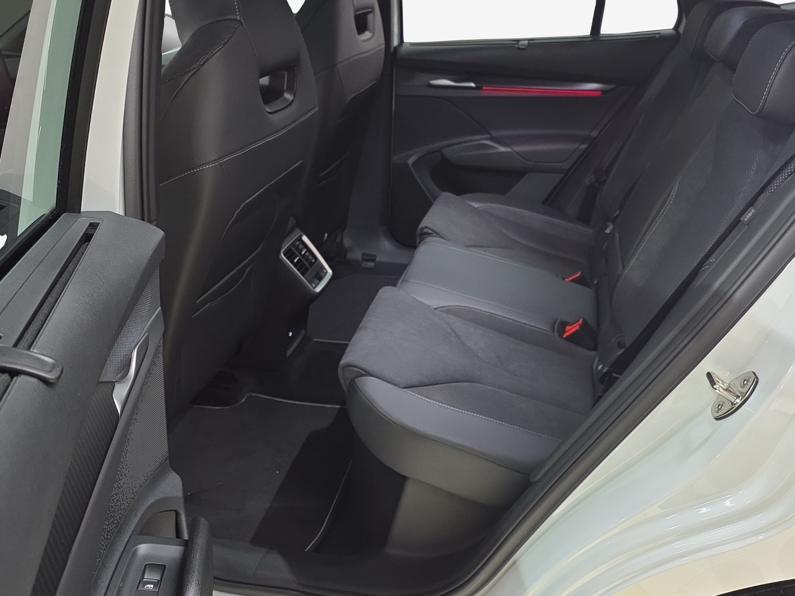 SKODA Enyaq 85x Sportline 4x4-image-11
