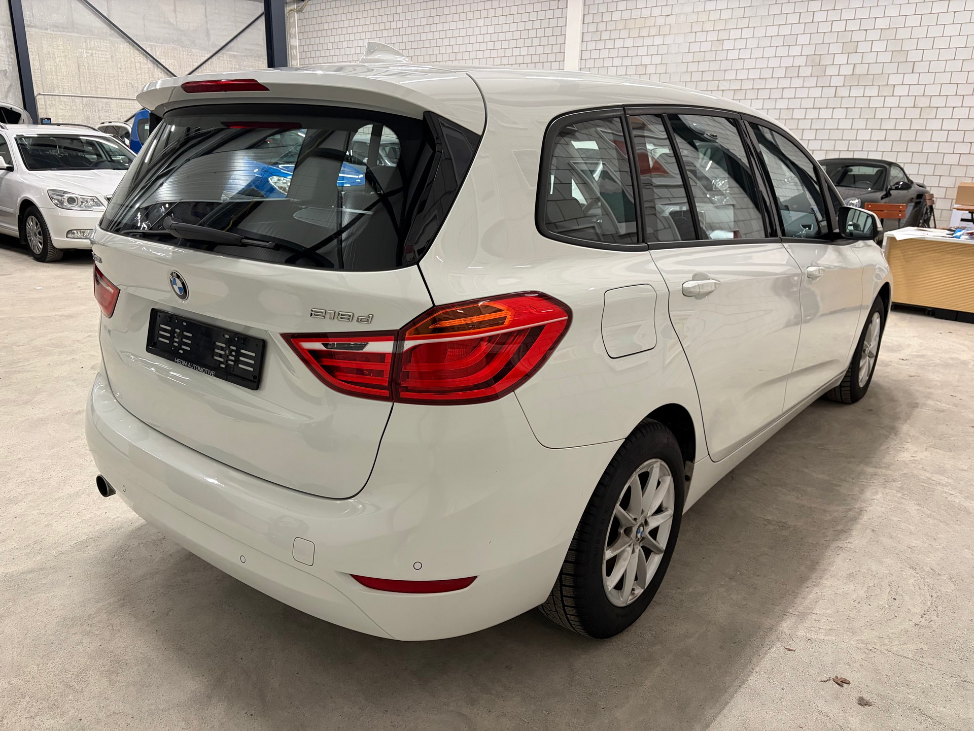 BMW 218d xDrive Gran Tourer Sport Line Steptronic-showroom-element-3