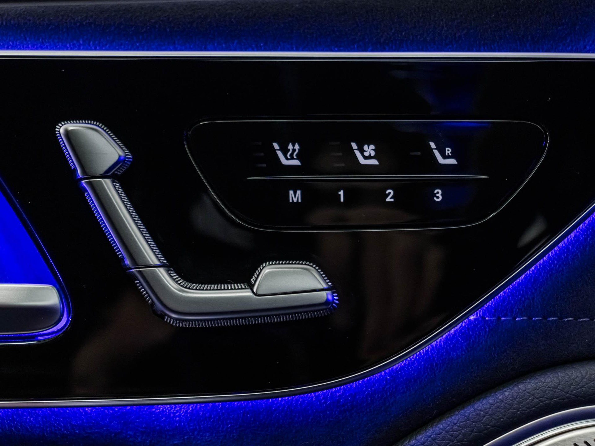 MERCEDES-BENZ EQS 53 AMG 4MATIC+-image-12