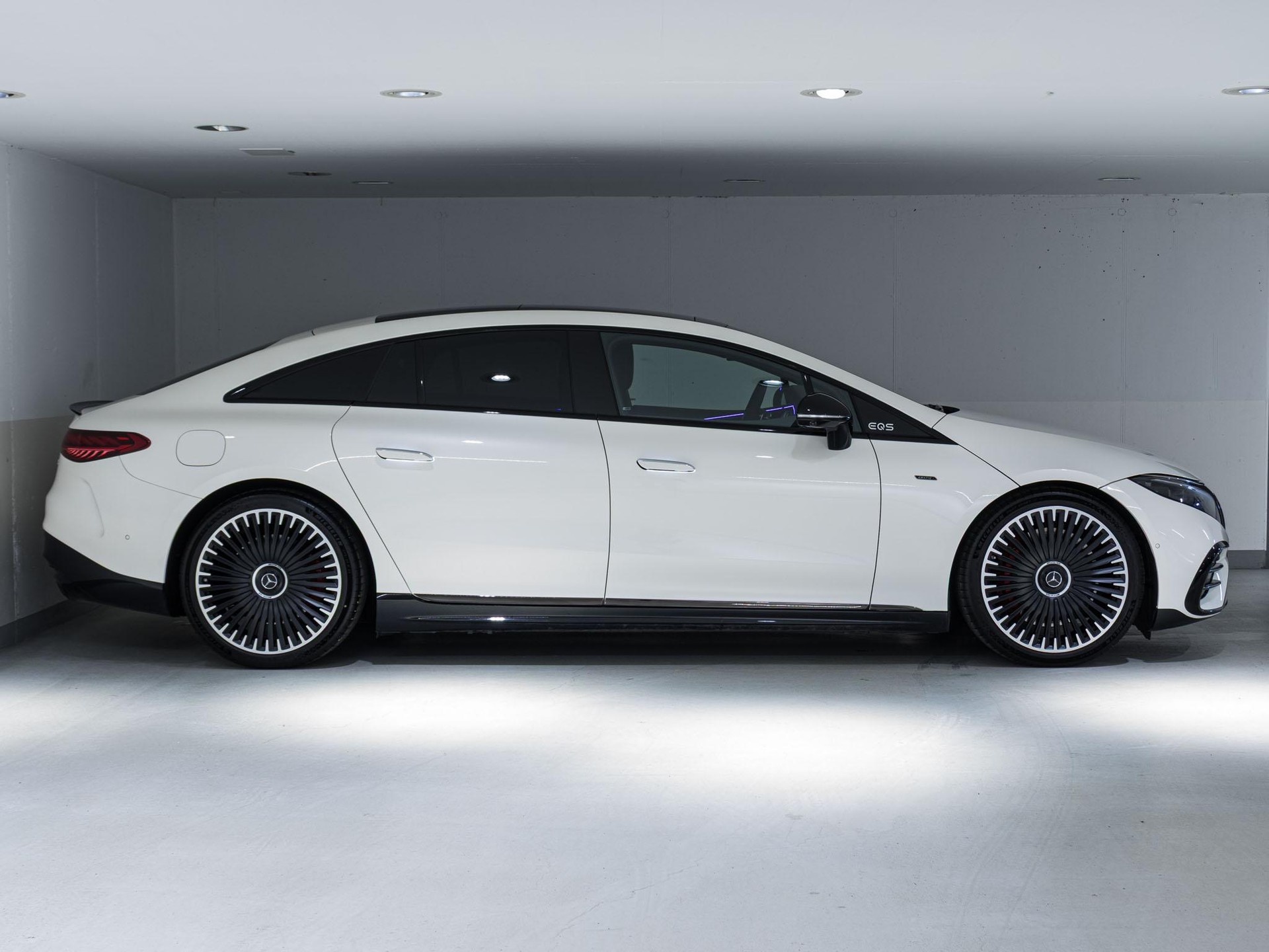 MERCEDES-BENZ EQS 53 AMG 4MATIC+-image-1
