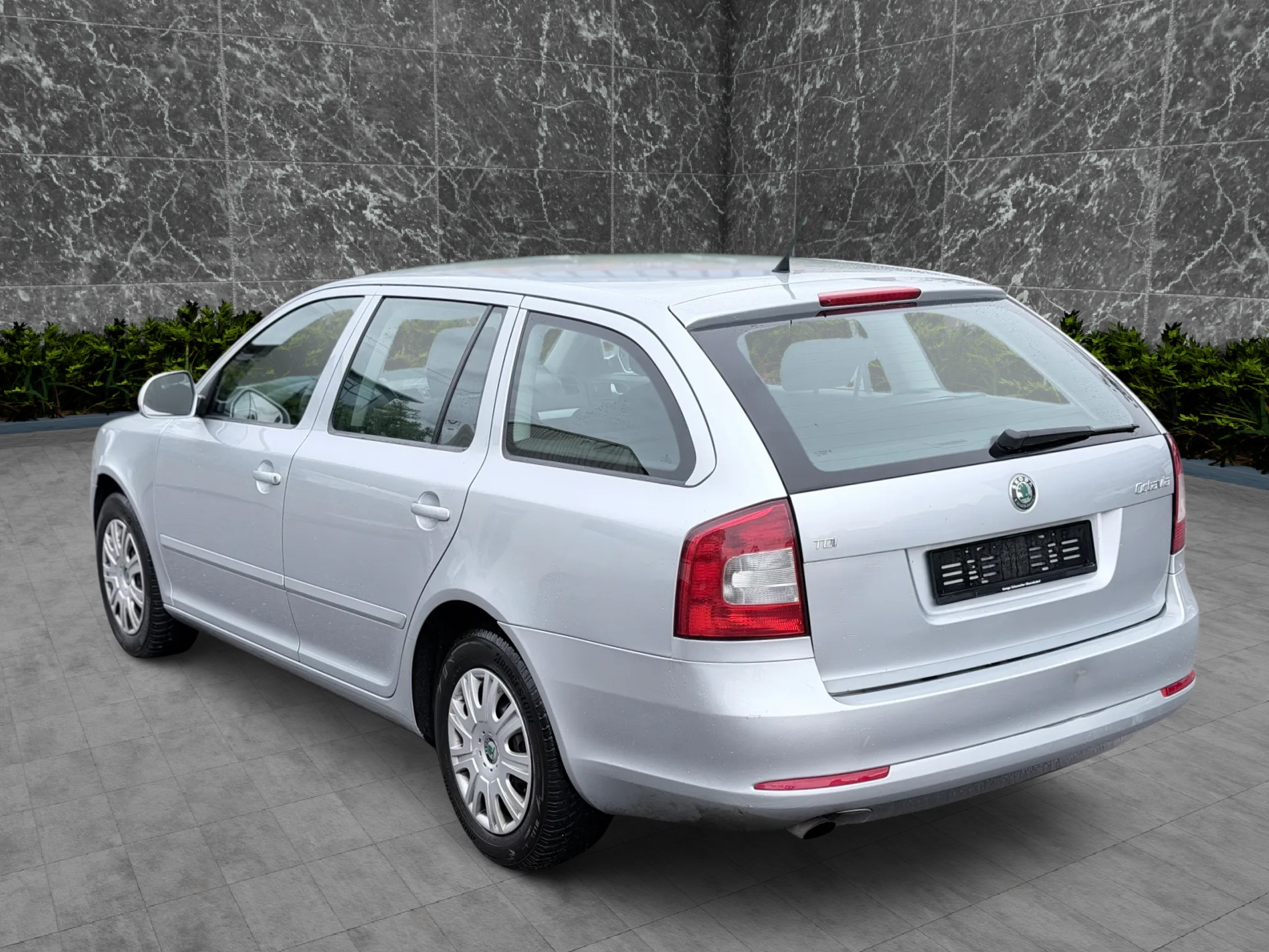 SKODA Octavia Combi 1.6 TDI Ambiente DSG-image-3