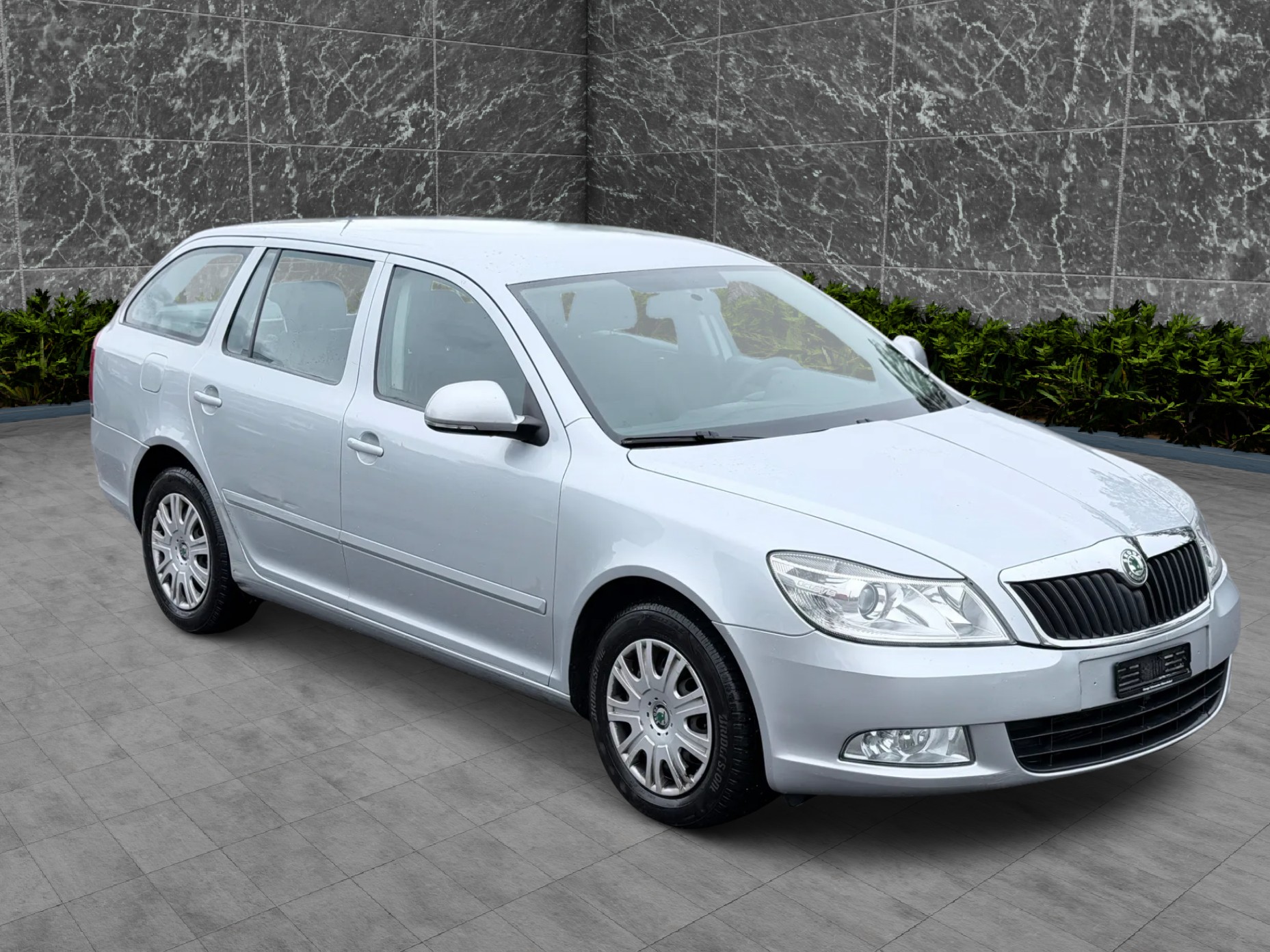 SKODA Octavia Combi 1.6 TDI Ambiente DSG-image-2