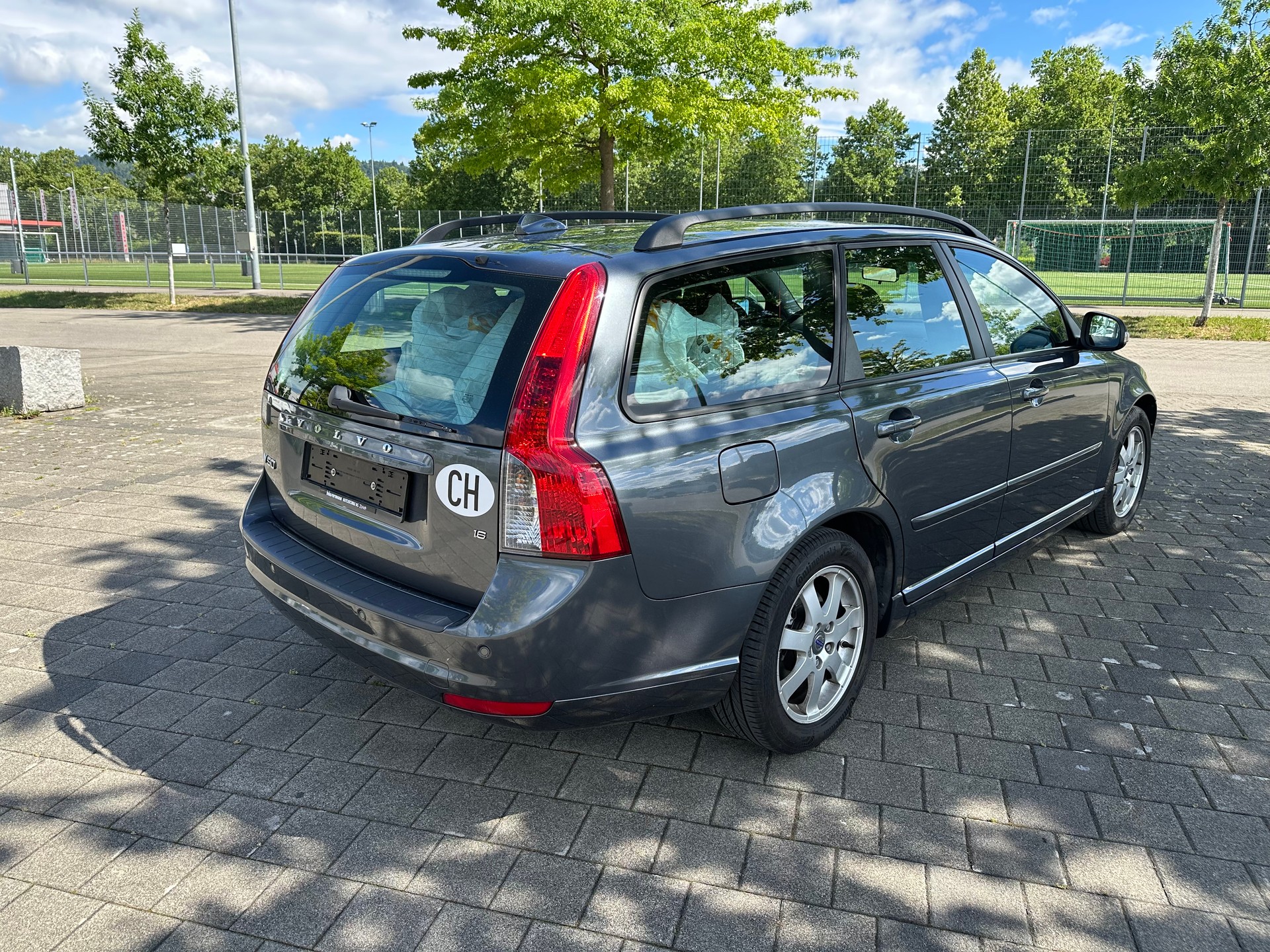 VOLVO V50 1.6 Kinetic-image-4