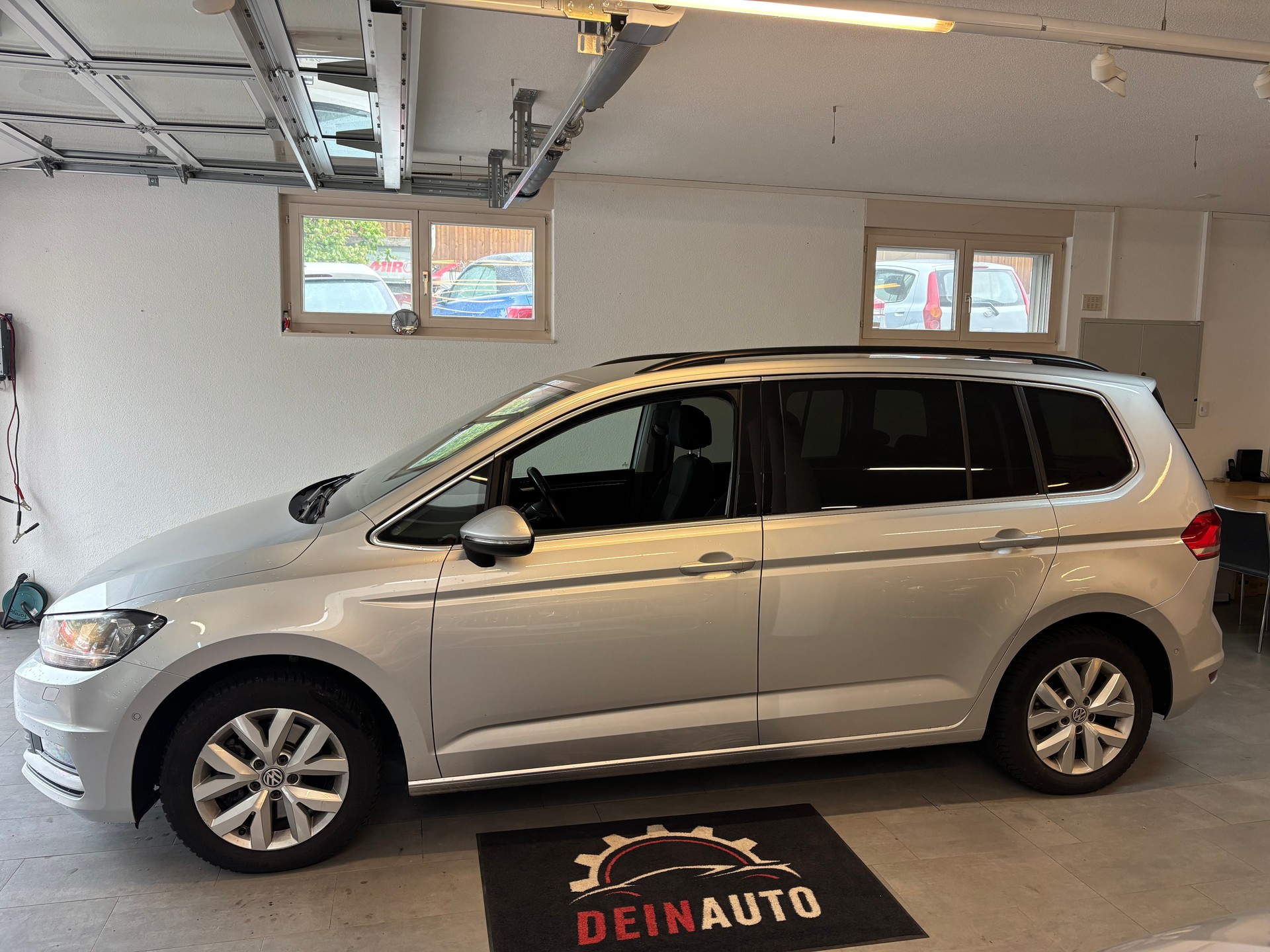 VW Touran 1.6 TDI BlueMotion Technology Comfortline DSG-image-1