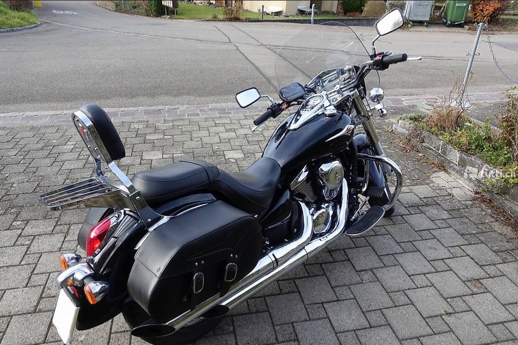 KAWASAKI VN 900 Classic Light Tourer-image-2