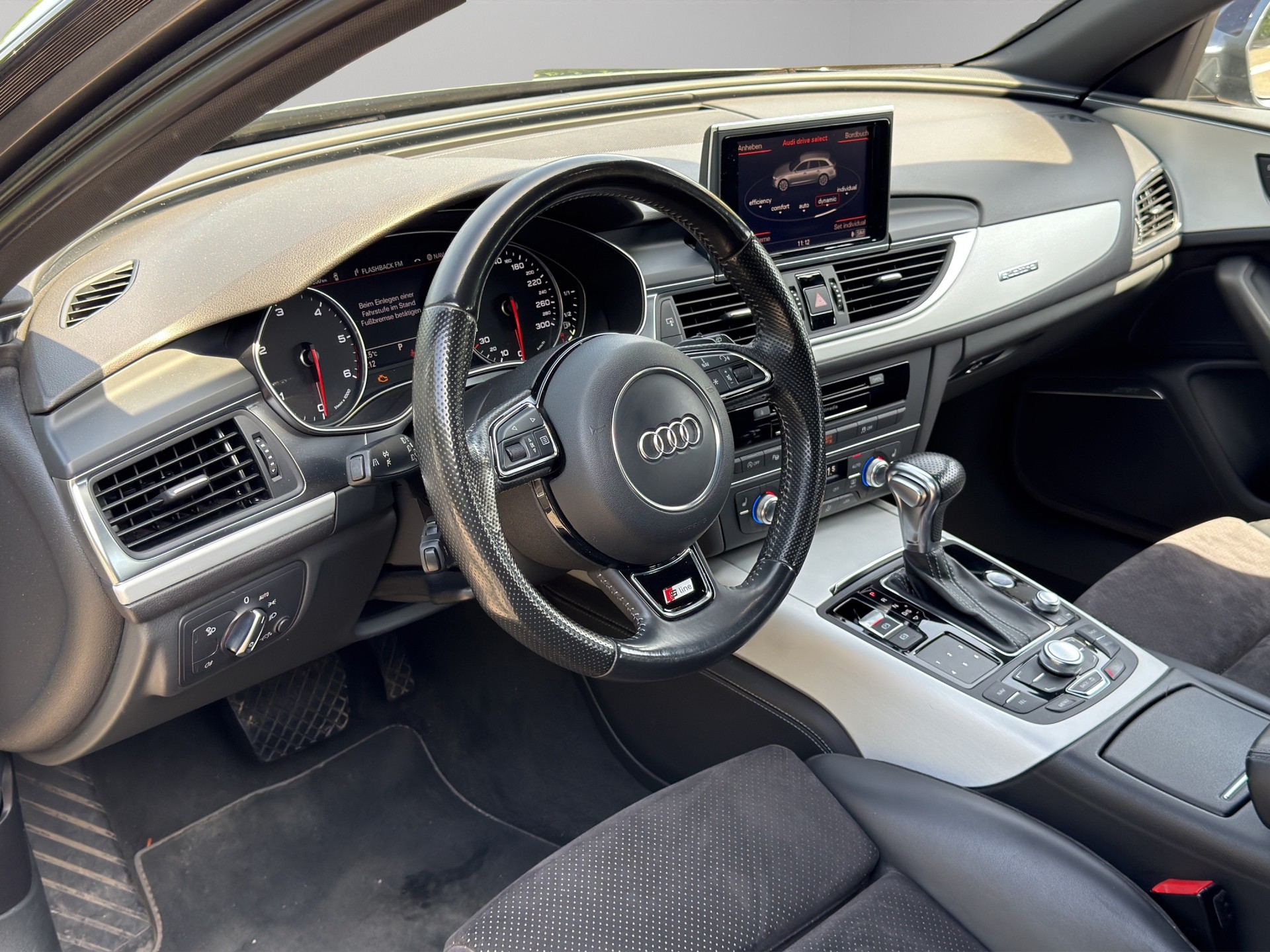 AUDI A6 Avant 3.0 BiTDI V6 quattro tiptronic-image-12