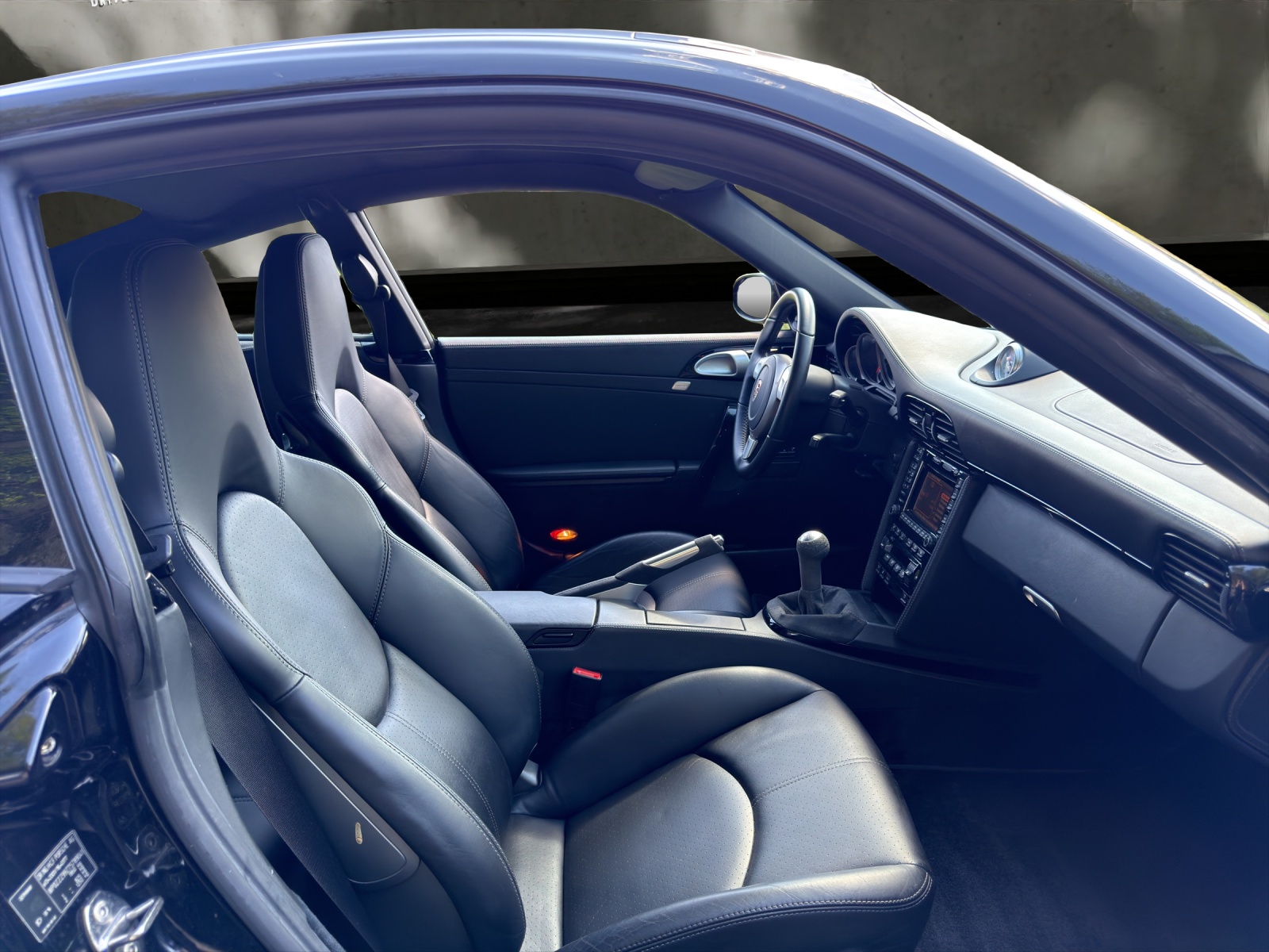 PORSCHE 911 Turbo-image-13