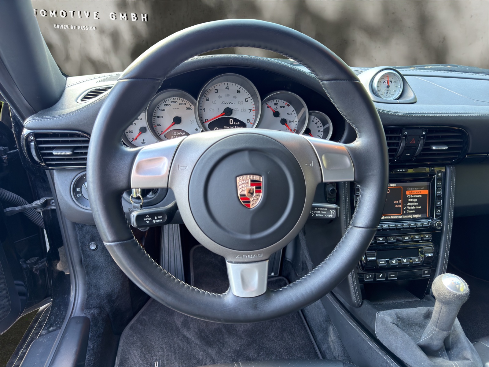 PORSCHE 911 Turbo-image-9