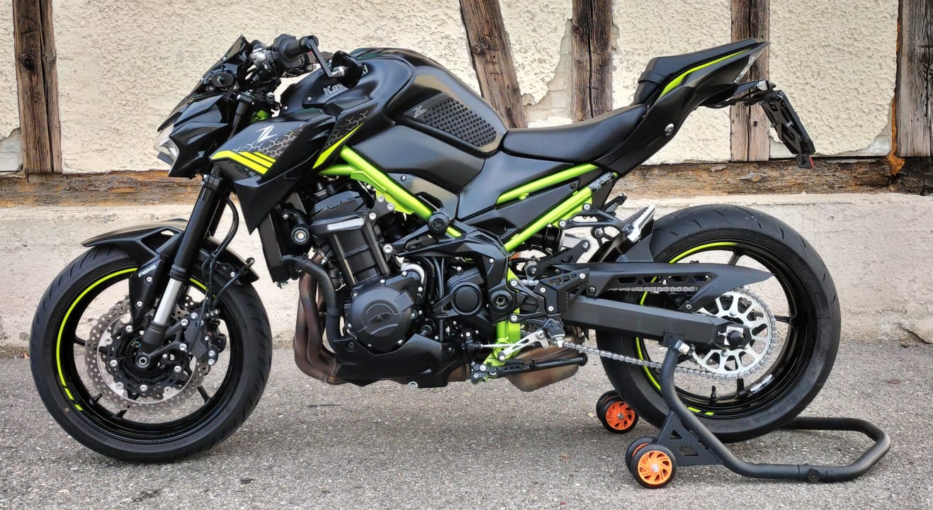 KAWASAKI Z 900-image-1