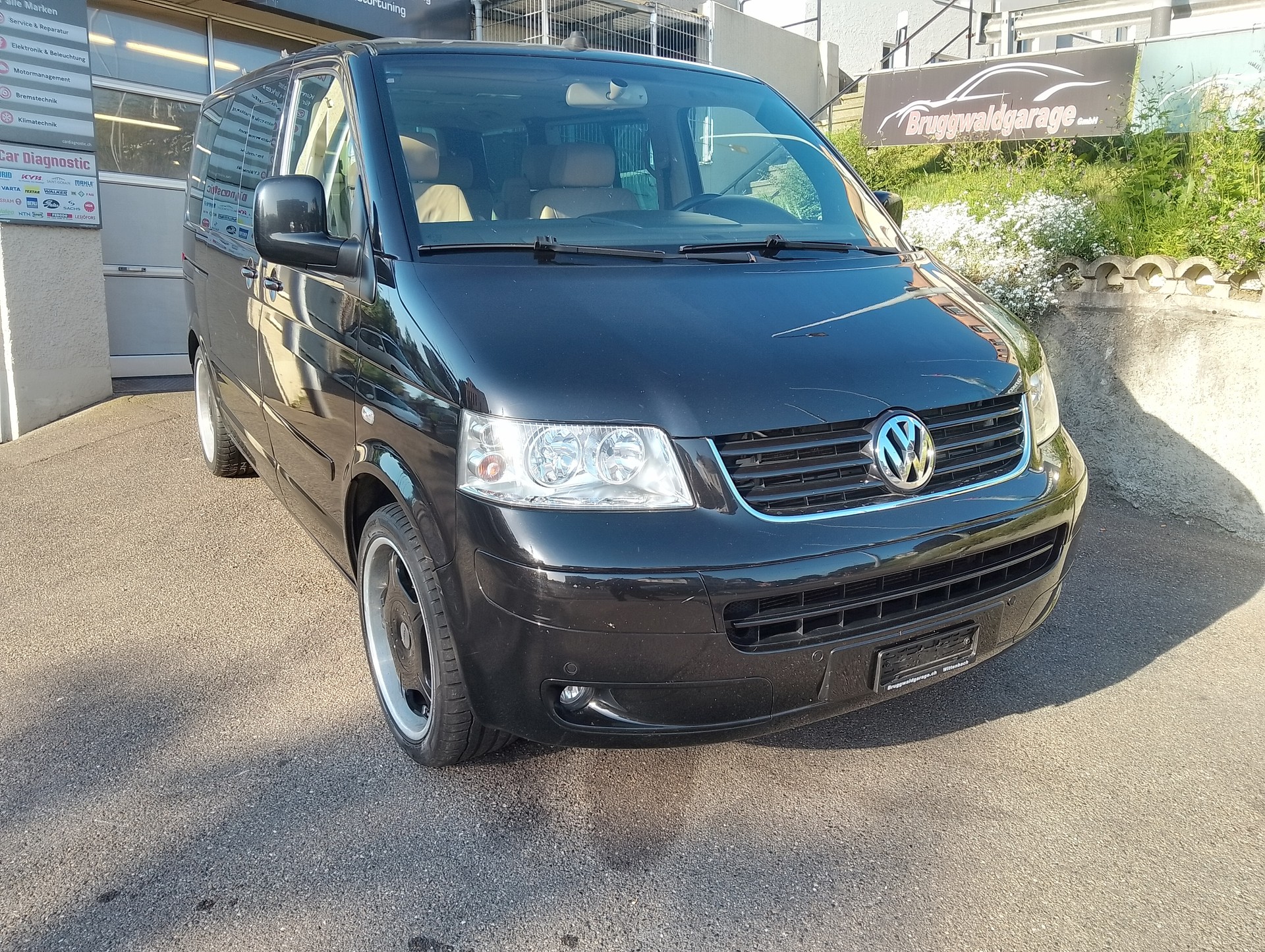 VW T5 Multivan Highline 2.5 TDI-image-3