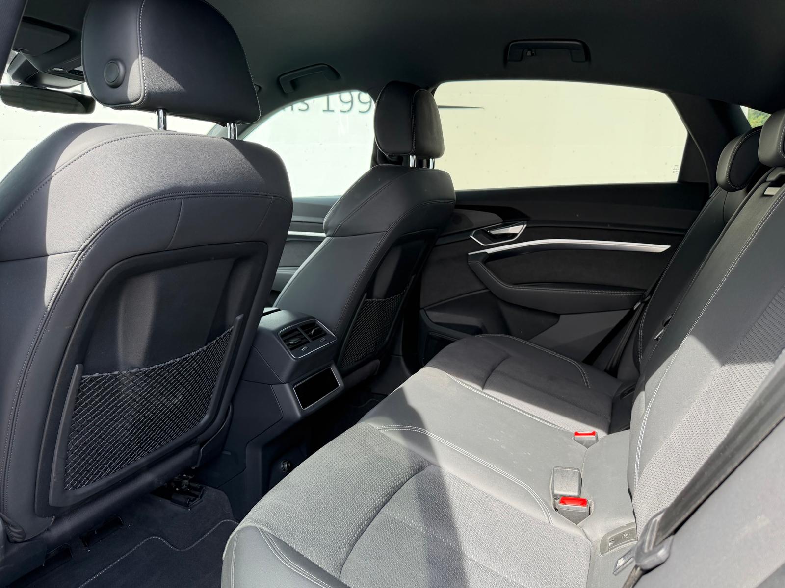 AUDI e-tron 55 Advanced Black Edition quattro-image-7