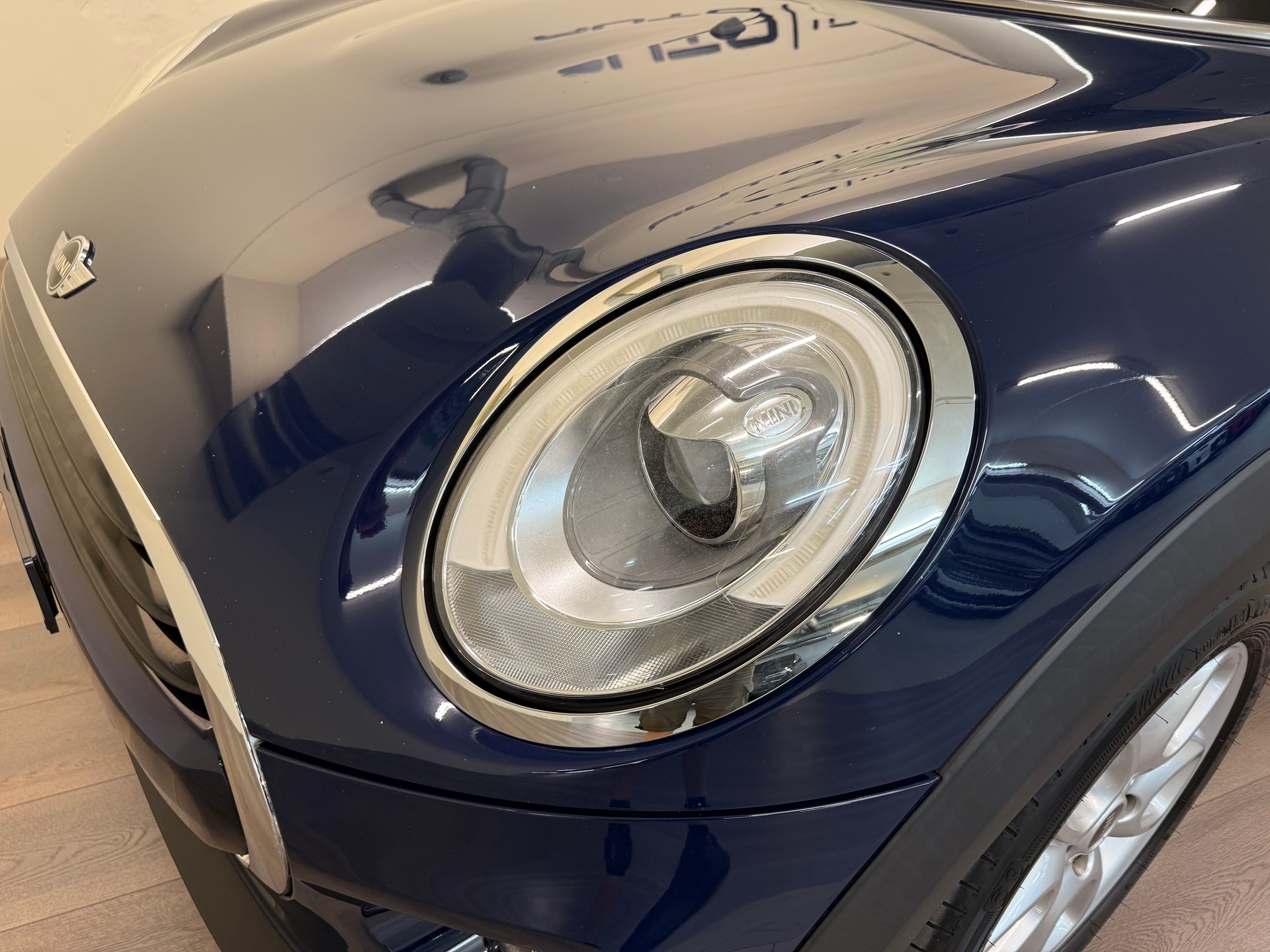MINI Cooper D Steptronic-showroom-element-2