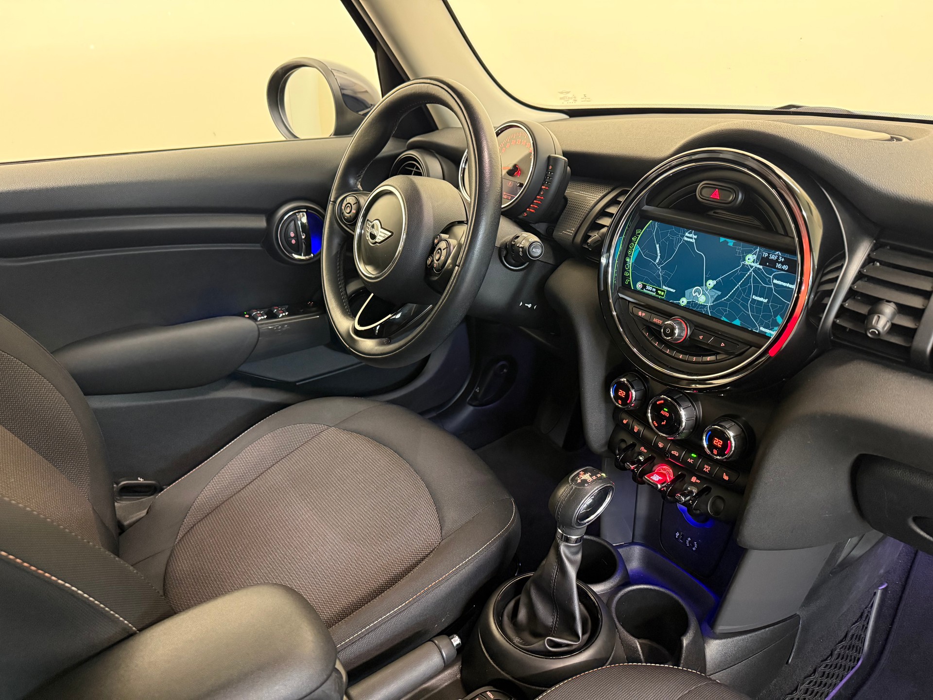 MINI Cooper D Steptronic-image-25