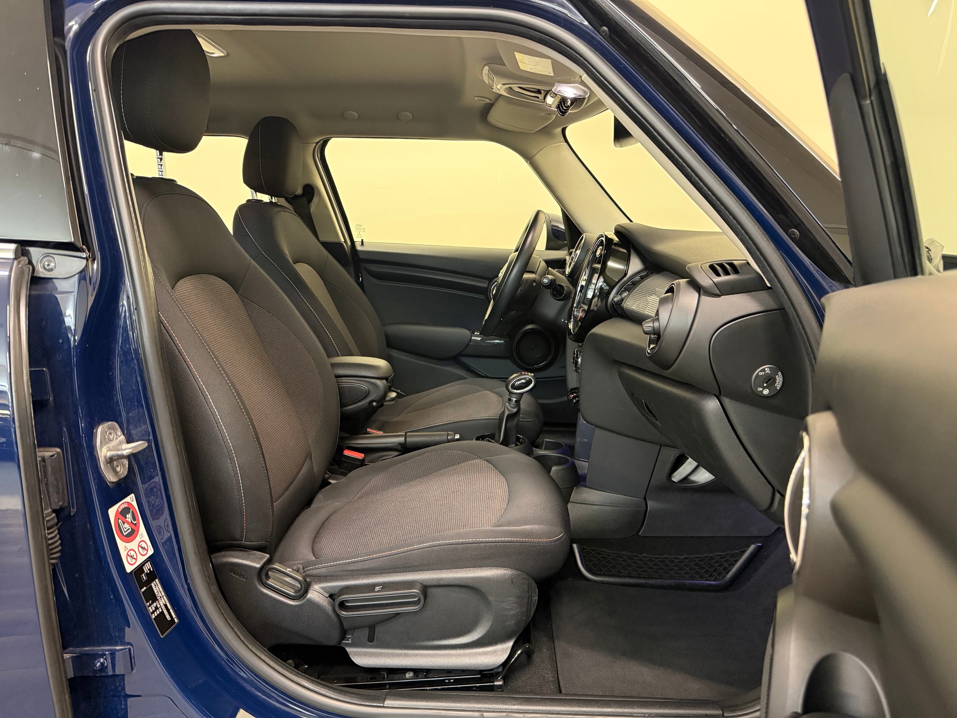 MINI Cooper D Steptronic-image-24