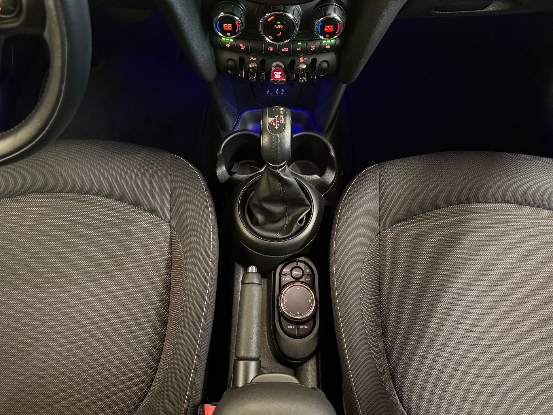 MINI Cooper D Steptronic-image-21