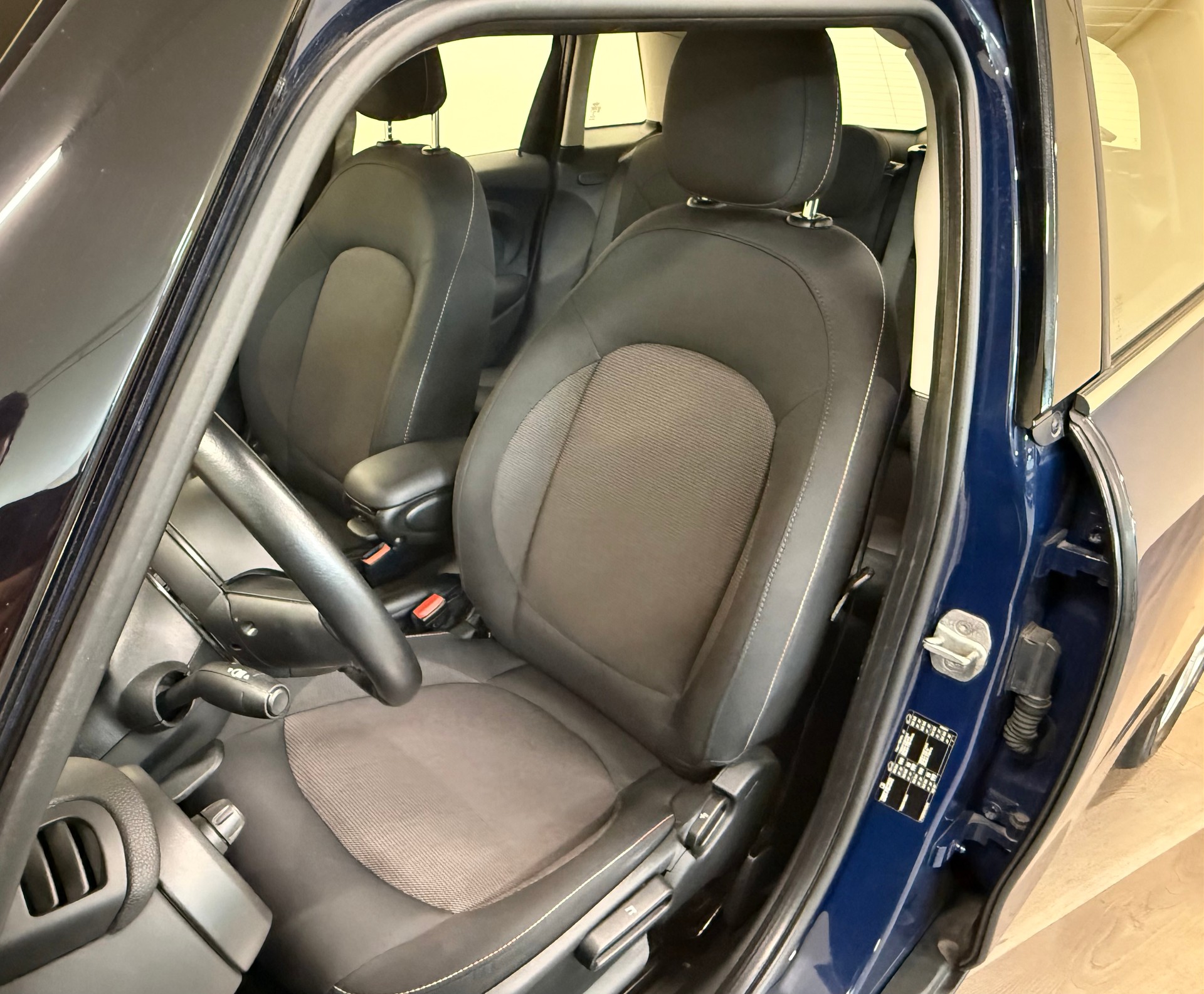 MINI Cooper D Steptronic-image-14