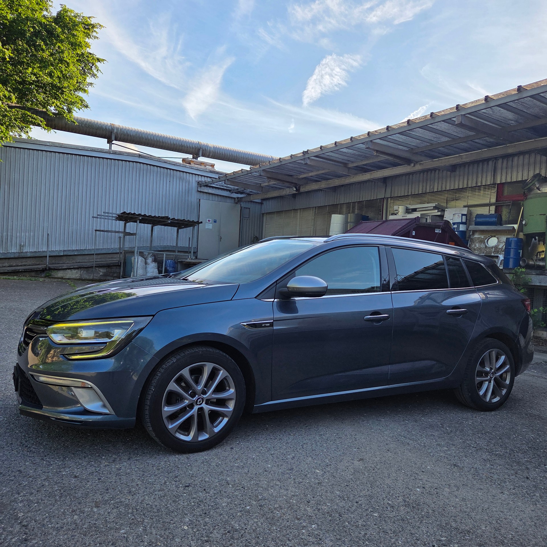 RENAULT Mégane Grandtour 1.5 dCi GT Line EDC-image-1