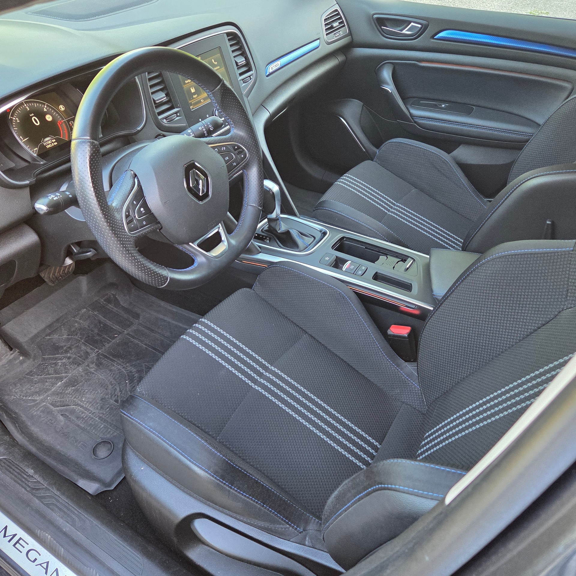 RENAULT Mégane Grandtour 1.5 dCi GT Line EDC-image-13