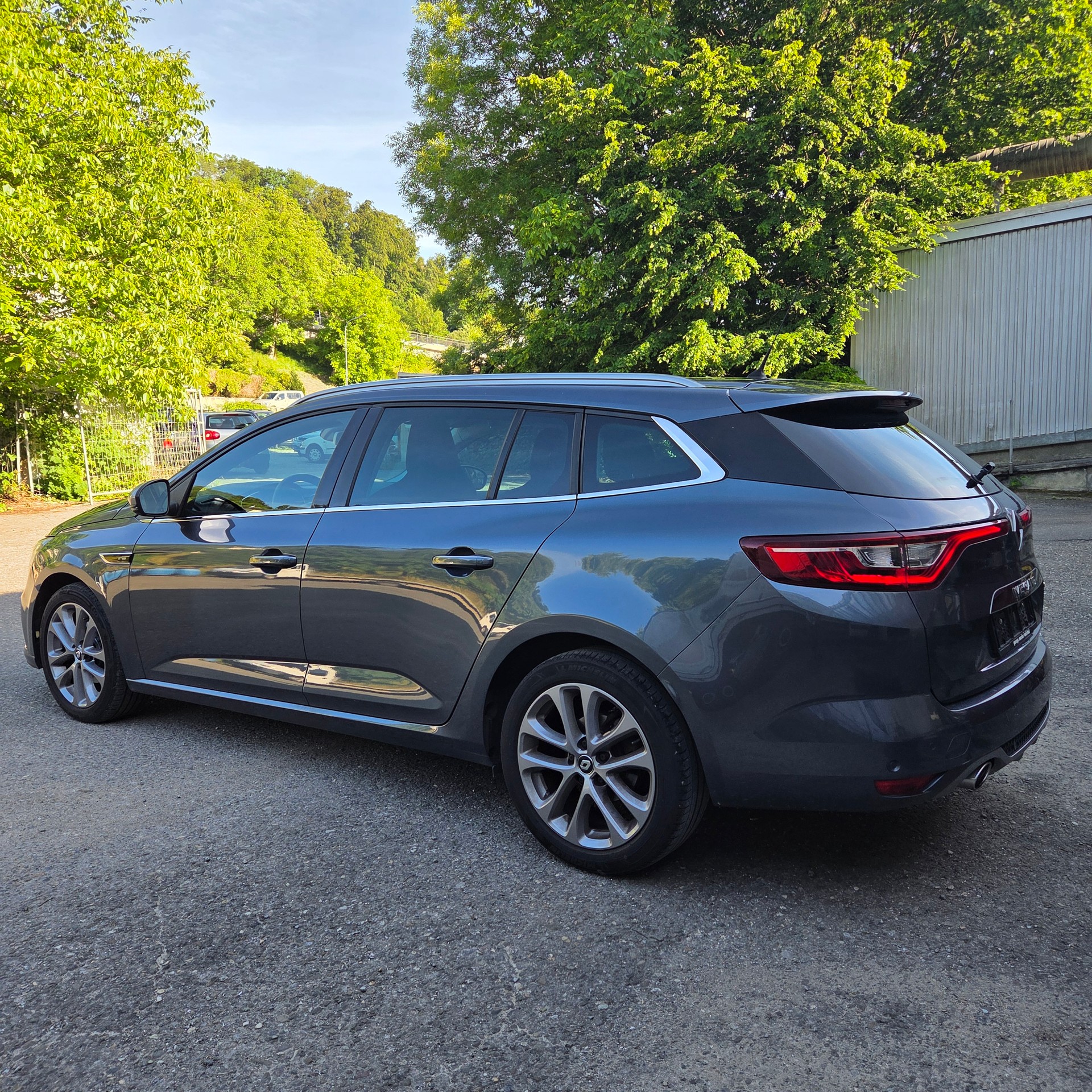 RENAULT Mégane Grandtour 1.5 dCi GT Line EDC-image-3