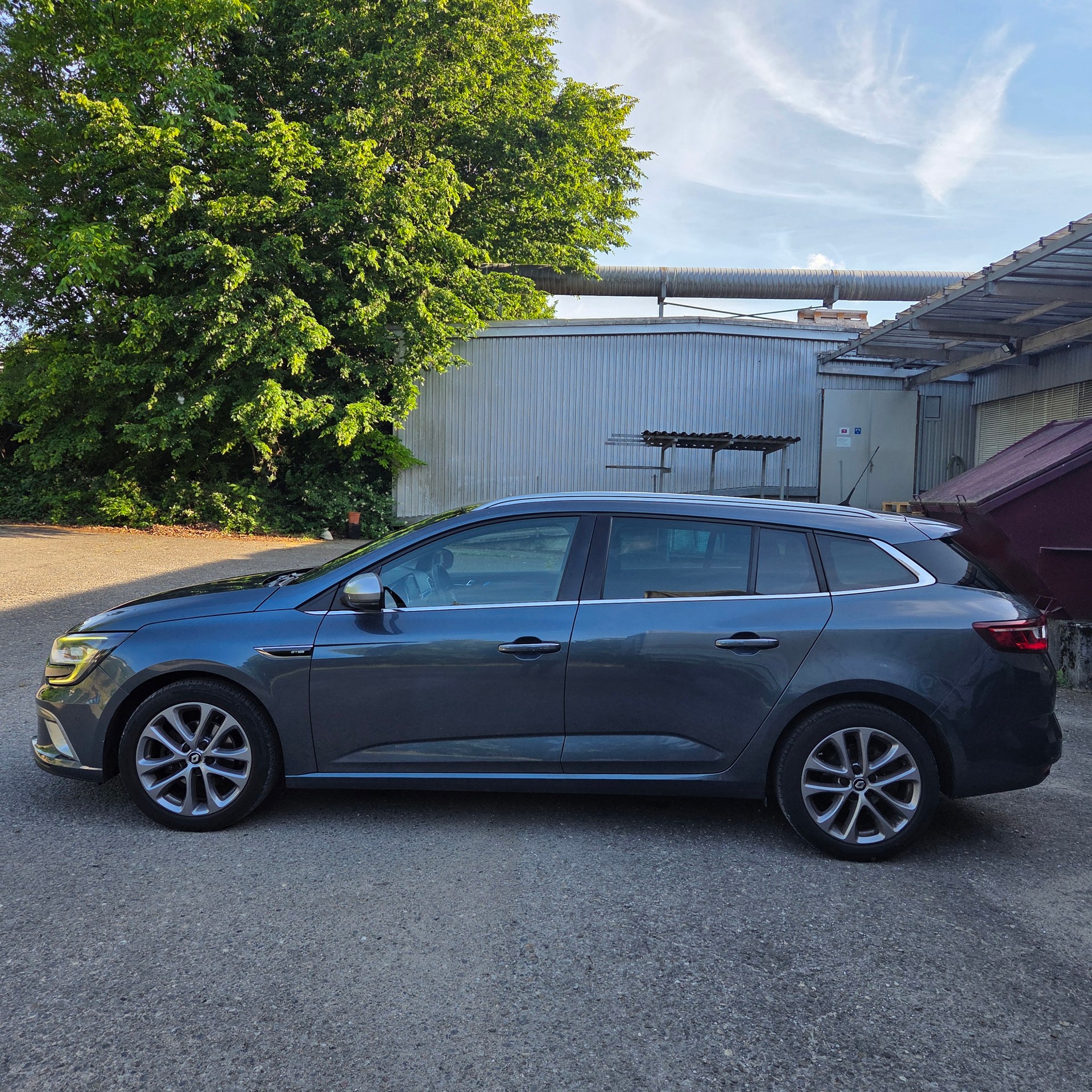 RENAULT Mégane Grandtour 1.5 dCi GT Line EDC-image-5